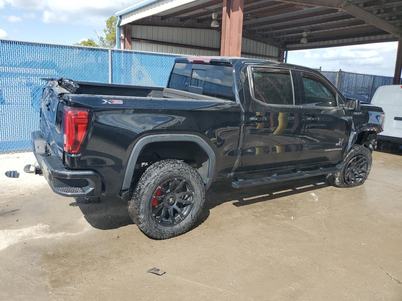 Photo 2 VIN: 3GTU9DED4LG339807 - GMC SIERRA 