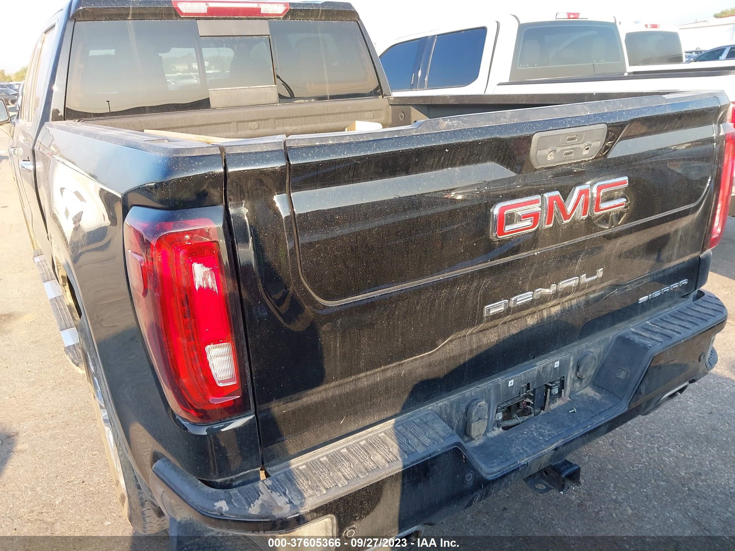 Photo 2 VIN: 3GTU9FED9MG156397 - GMC SIERRA 