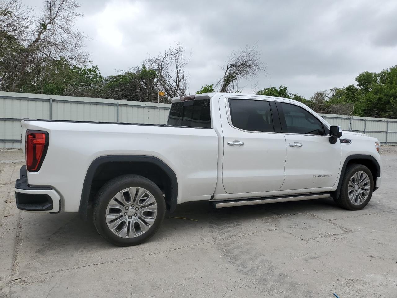 Photo 2 VIN: 3GTU9FEL5NG205568 - GMC SIERRA 