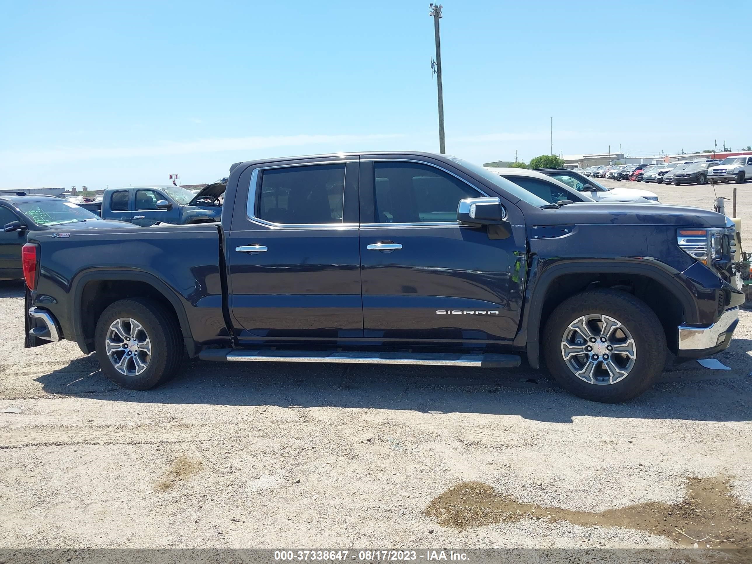 Photo 13 VIN: 3GTUUDED4NG659551 - GMC SIERRA 