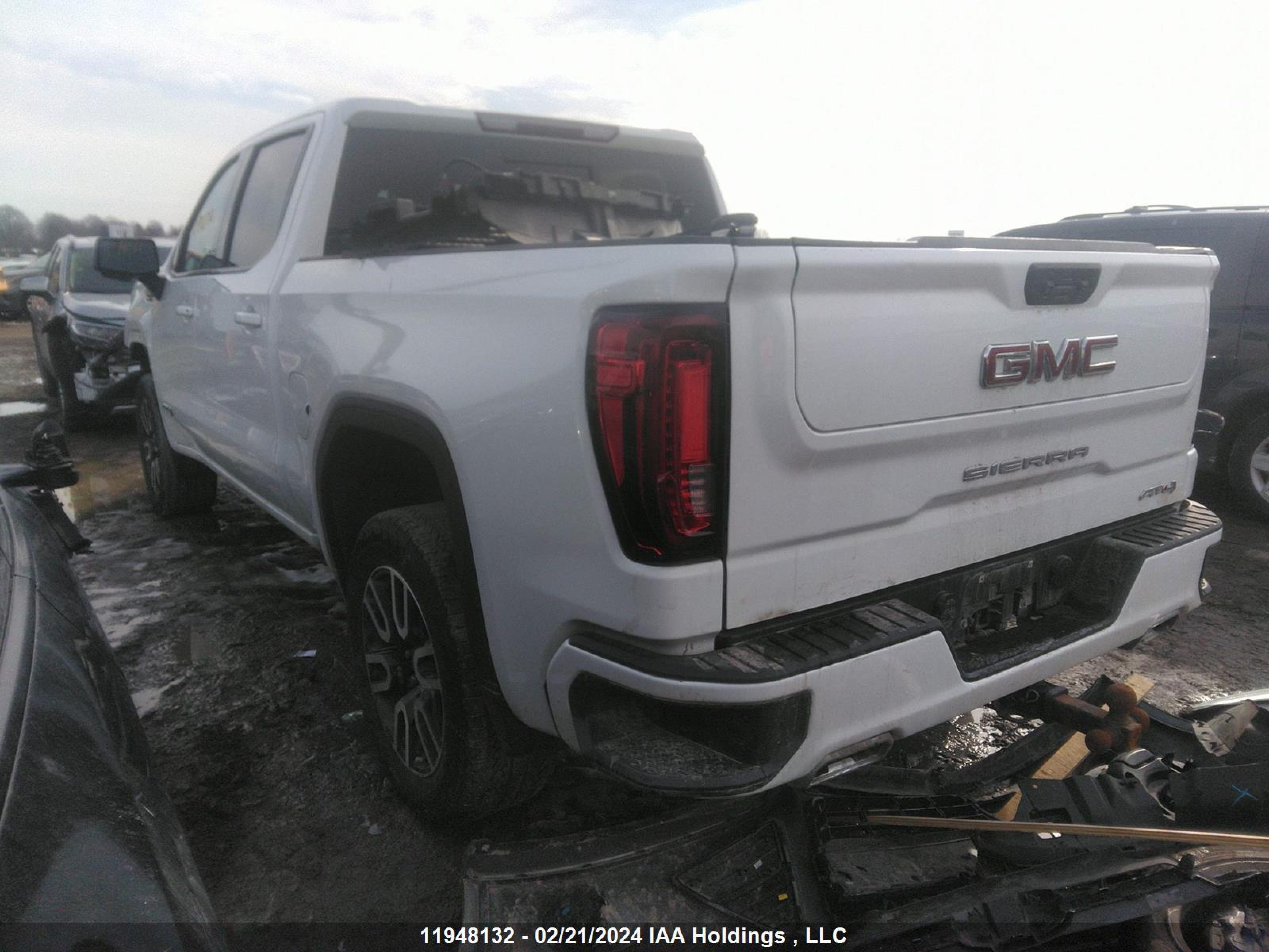 Photo 2 VIN: 3GTUUEET4NG650152 - GMC SIERRA 