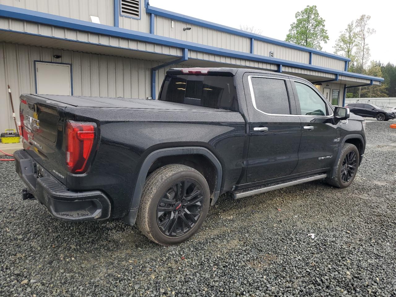 Photo 2 VIN: 3GTUUGED8NG663491 - GMC SIERRA 