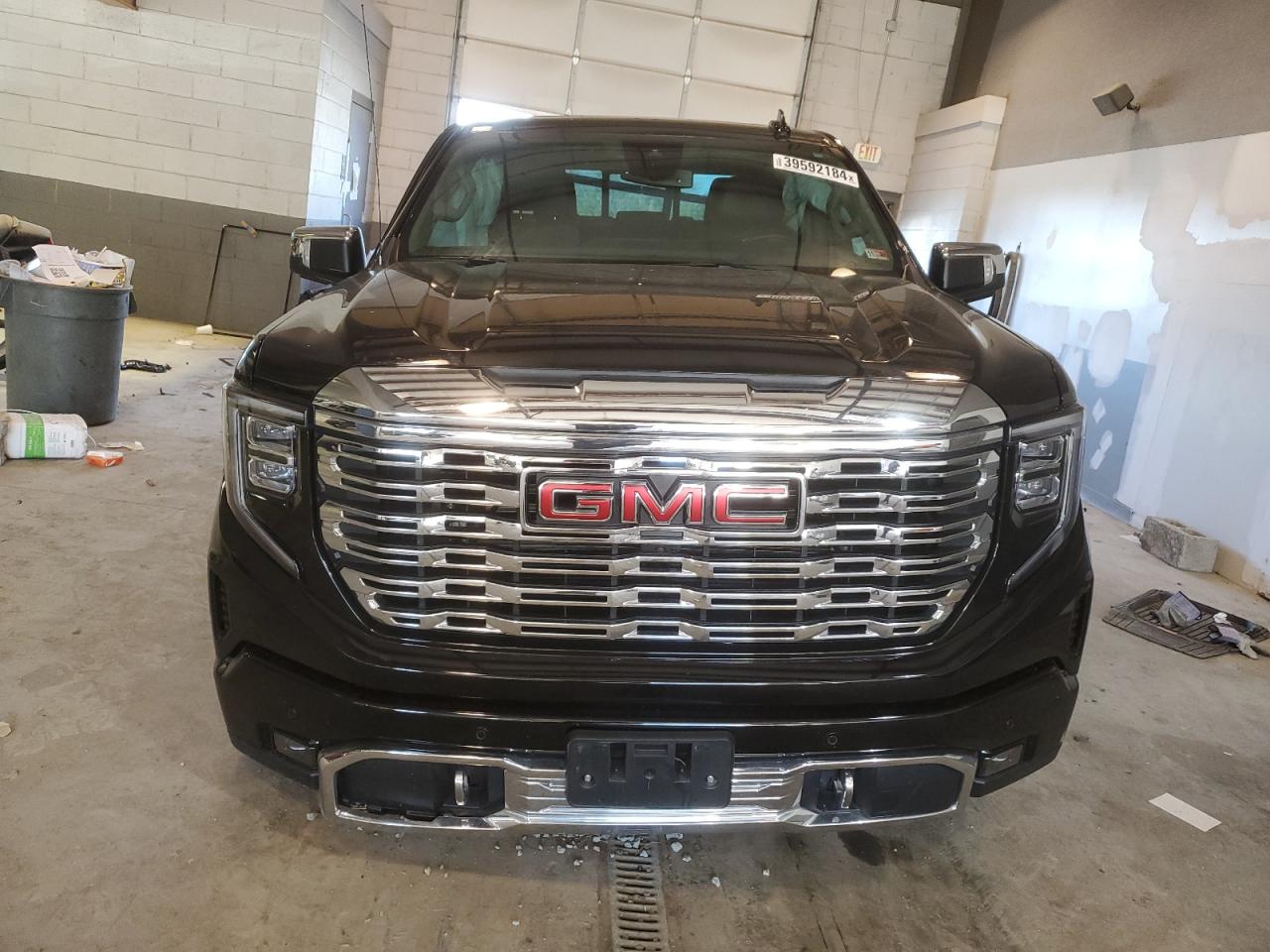 Photo 4 VIN: 3GTUUGELXNG655772 - GMC SIERRA 