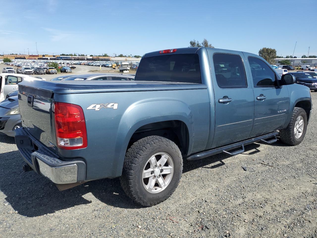 Photo 2 VIN: 3GTXKWE28AG259449 - GMC SIERRA 