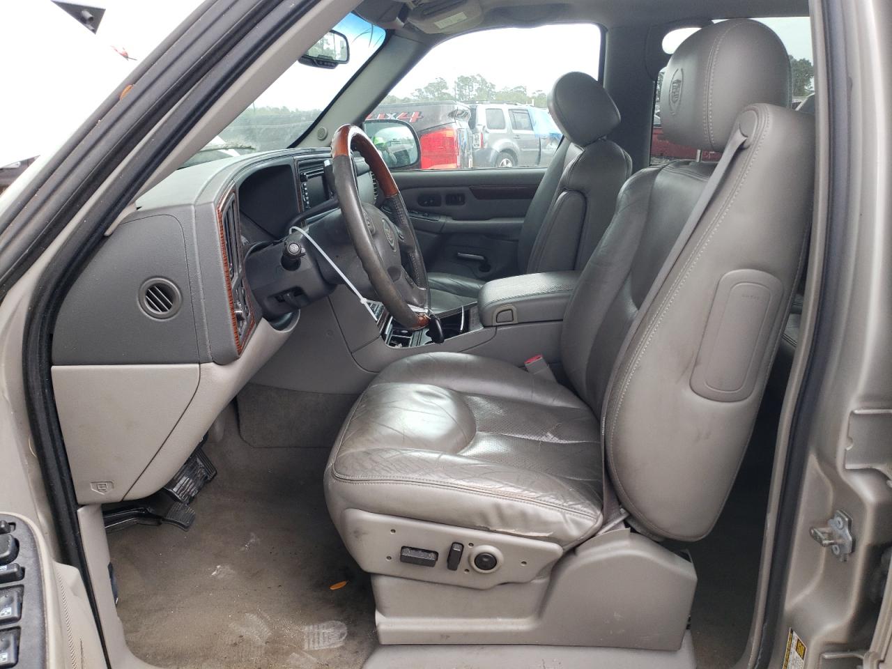 Photo 6 VIN: 3GYEK62N74G243277 - CADILLAC ESCALADE 