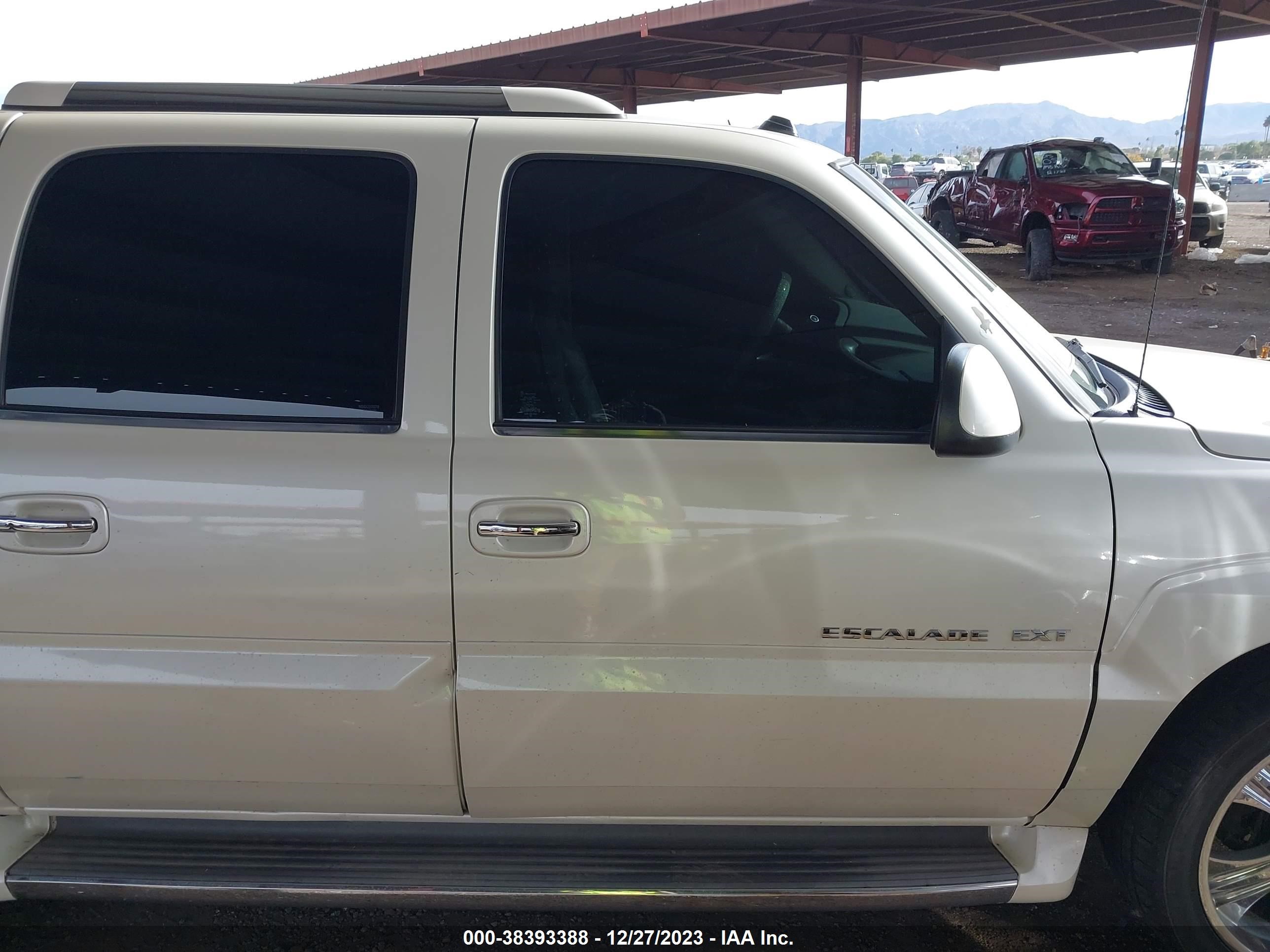 Photo 12 VIN: 3GYEK62NX4G177520 - CADILLAC ESCALADE 