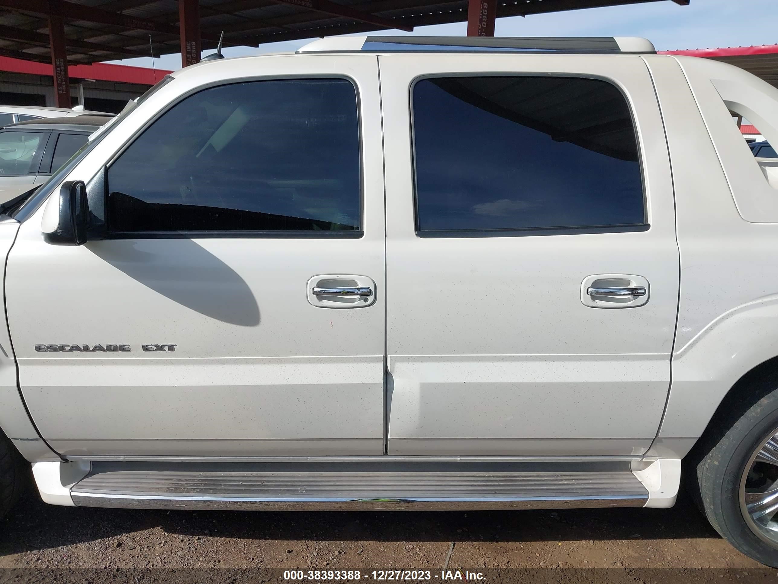 Photo 13 VIN: 3GYEK62NX4G177520 - CADILLAC ESCALADE 