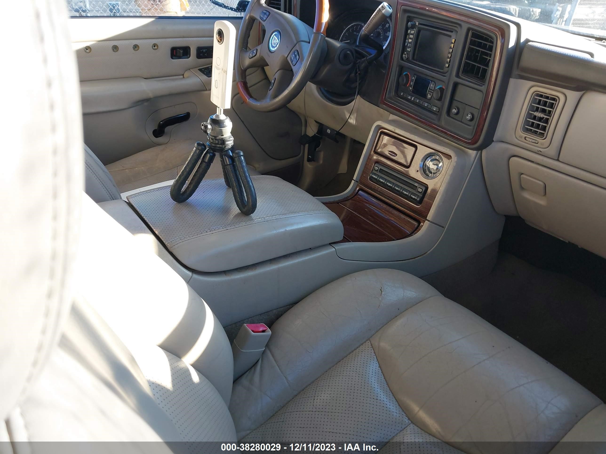 Photo 4 VIN: 3GYEK62NX4G233486 - CADILLAC ESCALADE 