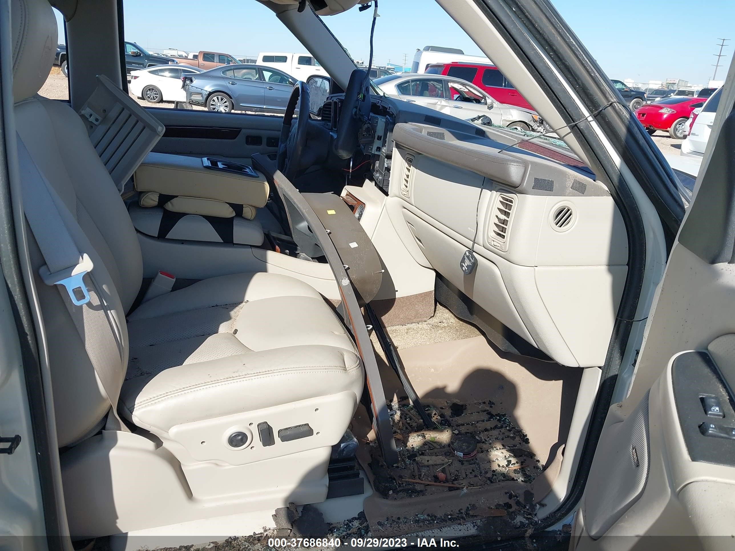 Photo 4 VIN: 3GYEK63N13G291676 - CADILLAC ESCALADE 