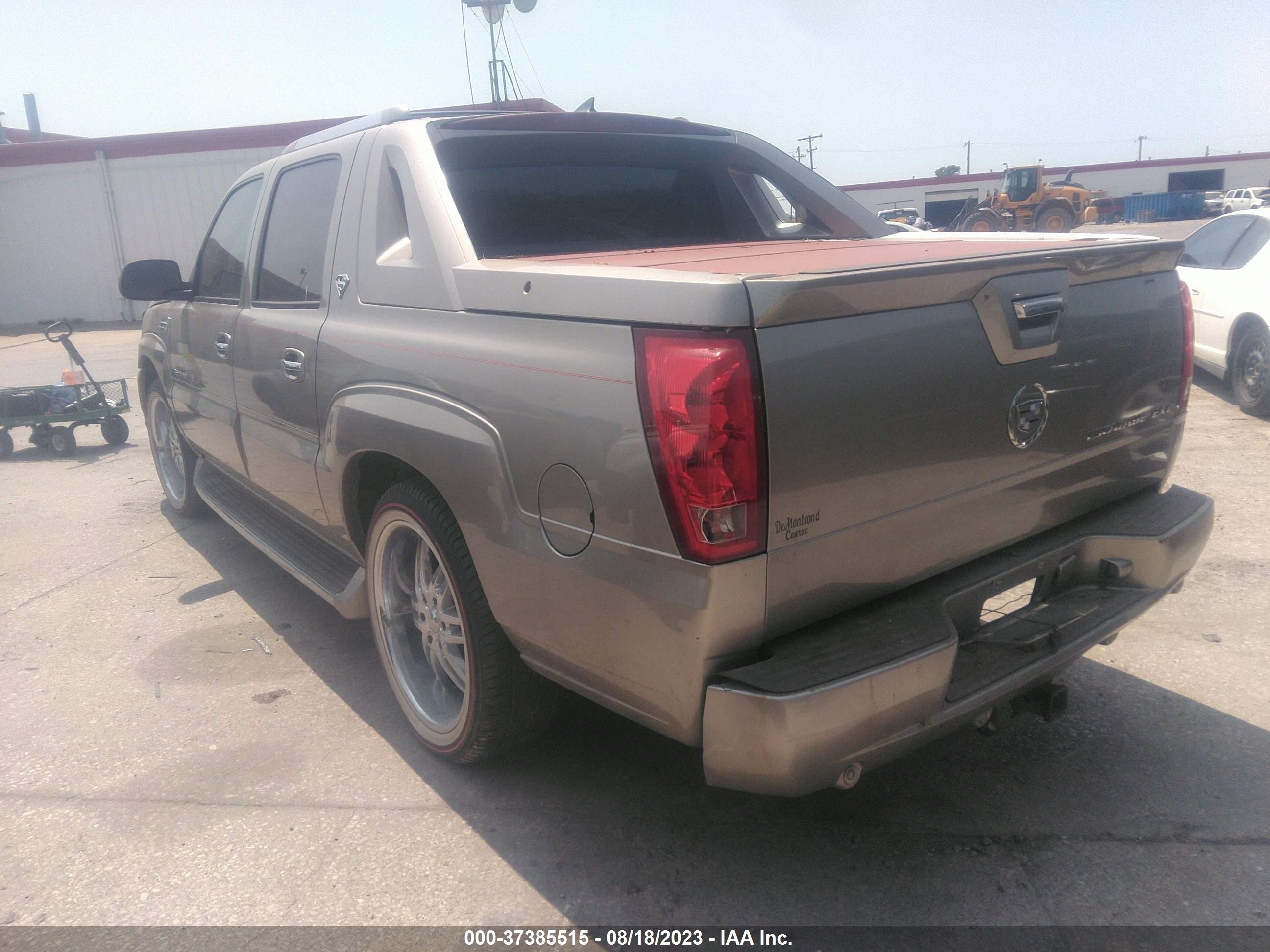 Photo 2 VIN: 3GYEK63N32G276014 - CADILLAC ESCALADE 