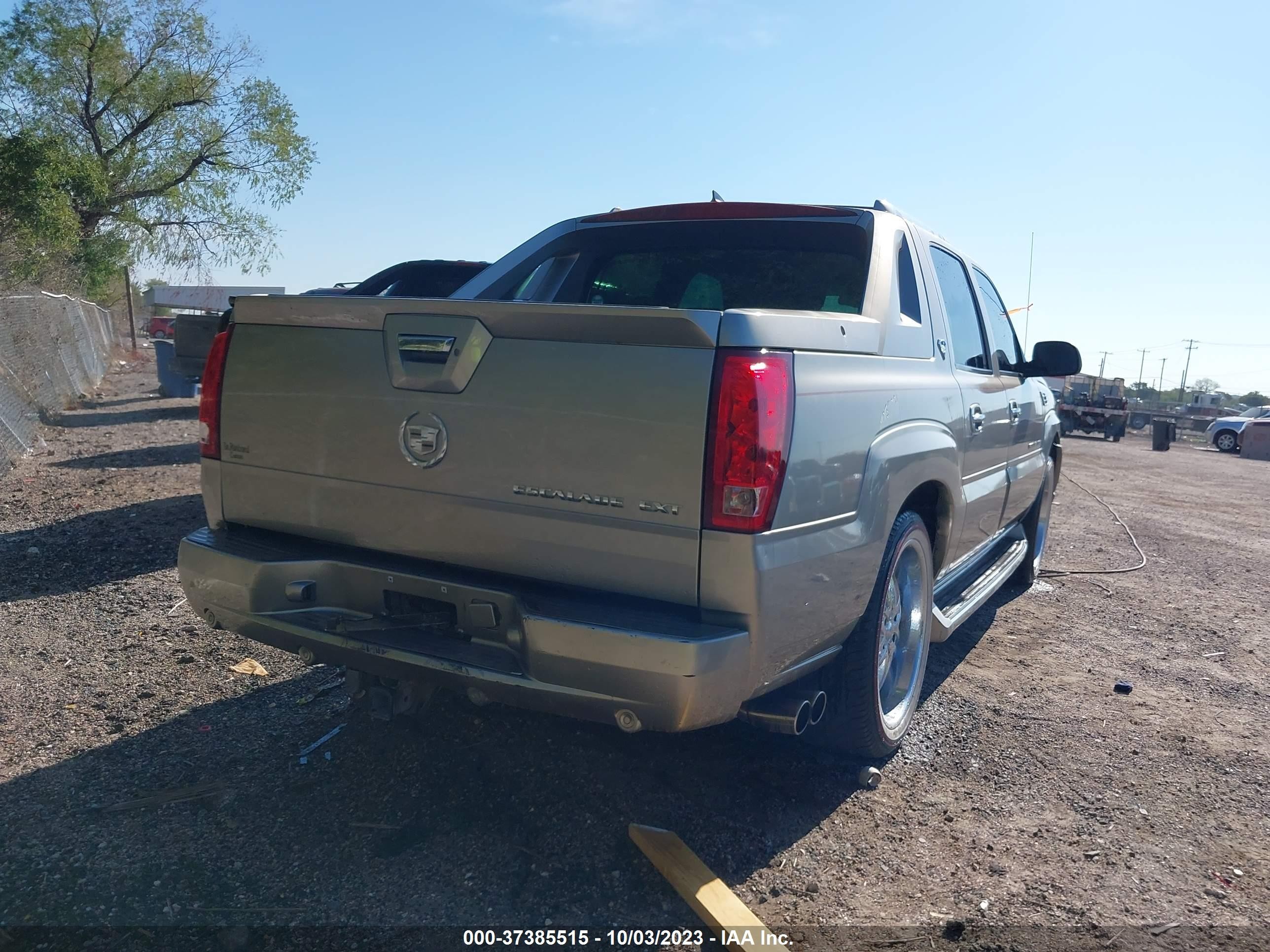 Photo 3 VIN: 3GYEK63N32G276014 - CADILLAC ESCALADE 