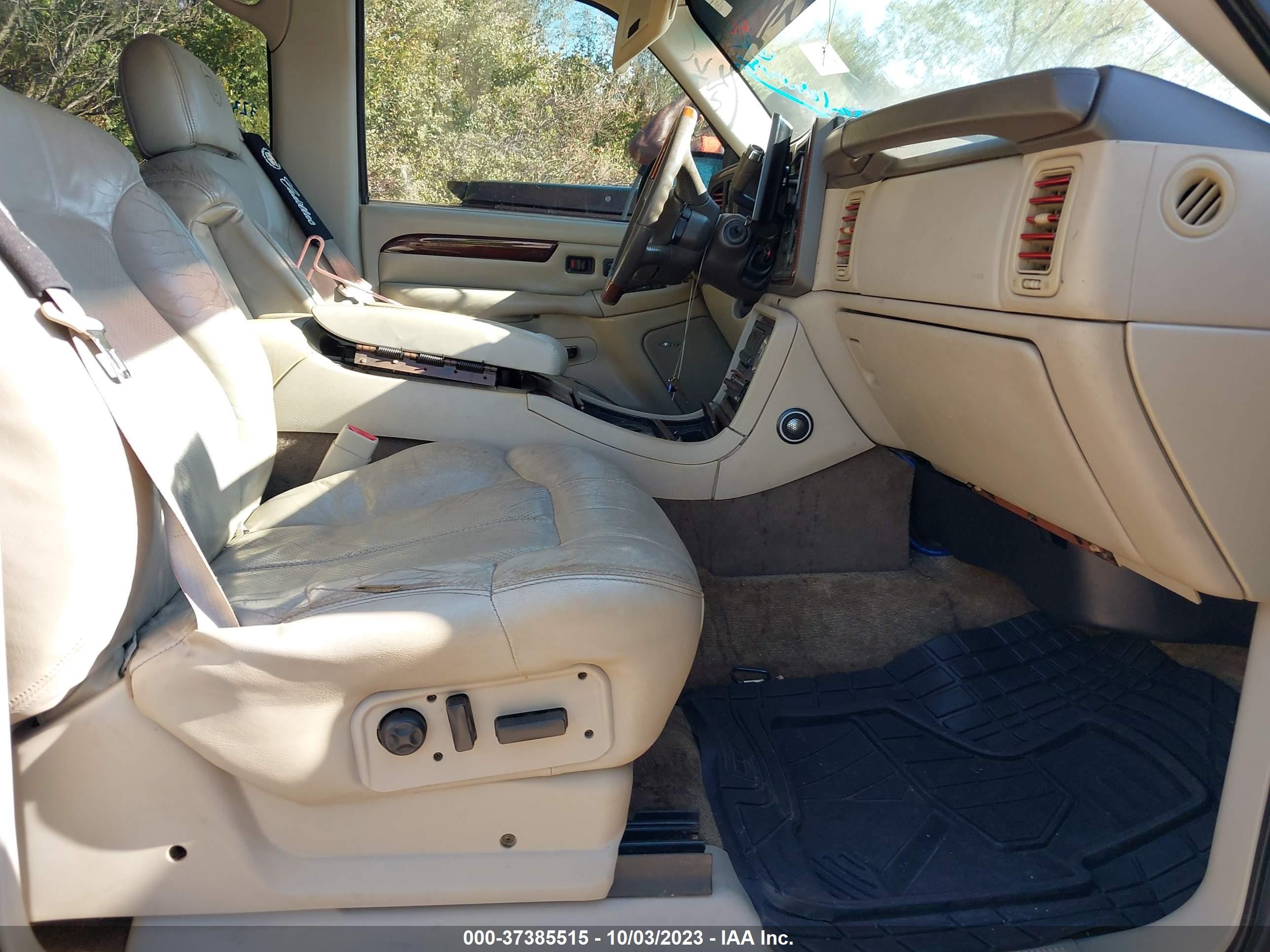 Photo 4 VIN: 3GYEK63N32G276014 - CADILLAC ESCALADE 