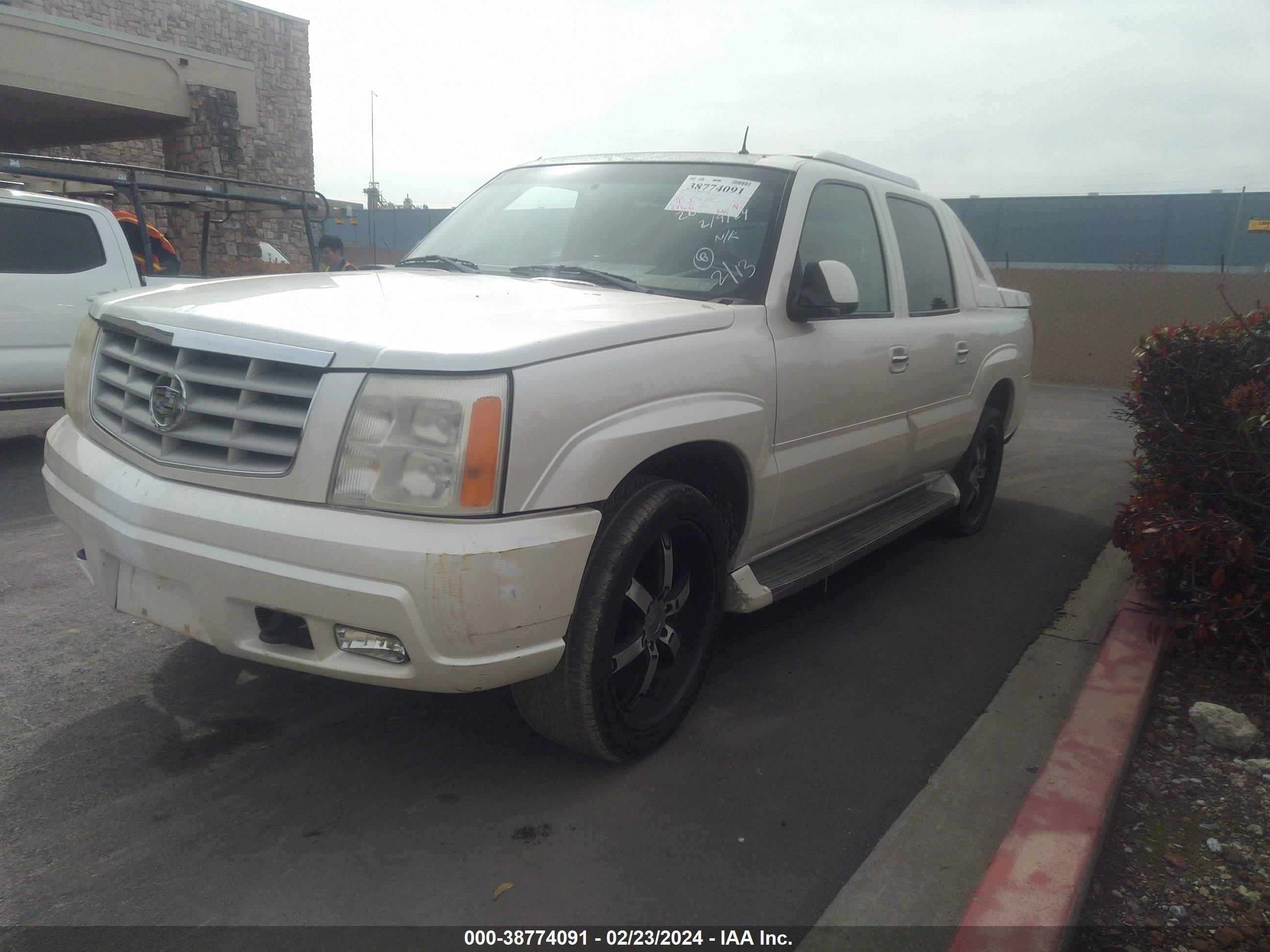 Photo 1 VIN: 3GYEK63N32G295873 - CADILLAC ESCALADE 