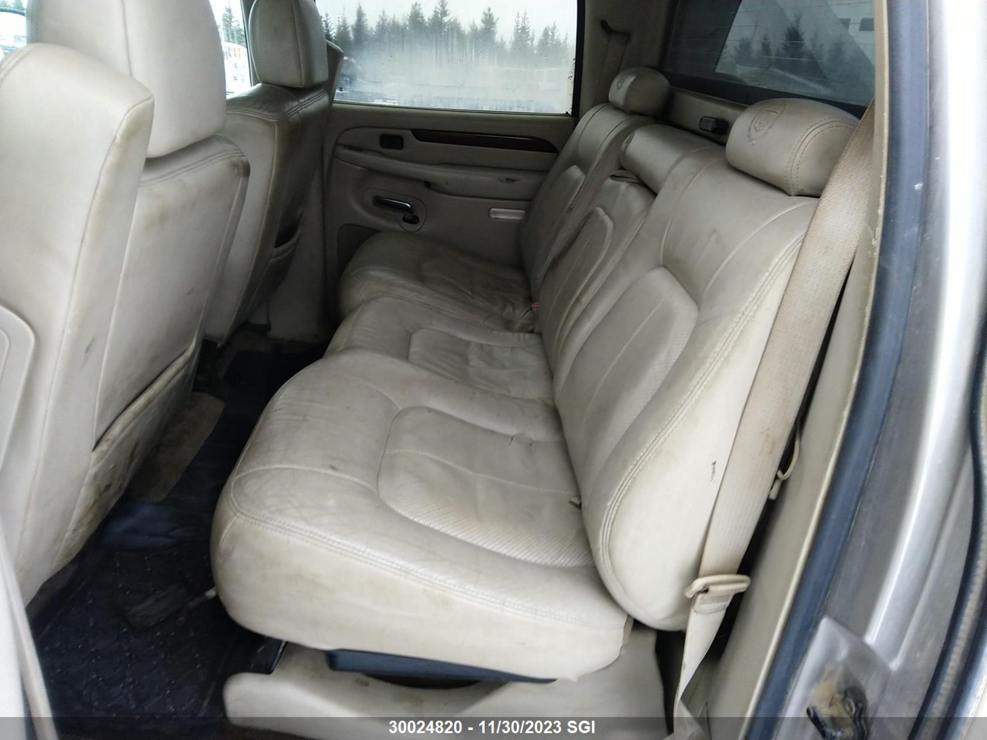 Photo 7 VIN: 3GYEK63N32G342481 - CADILLAC ESCALADE 