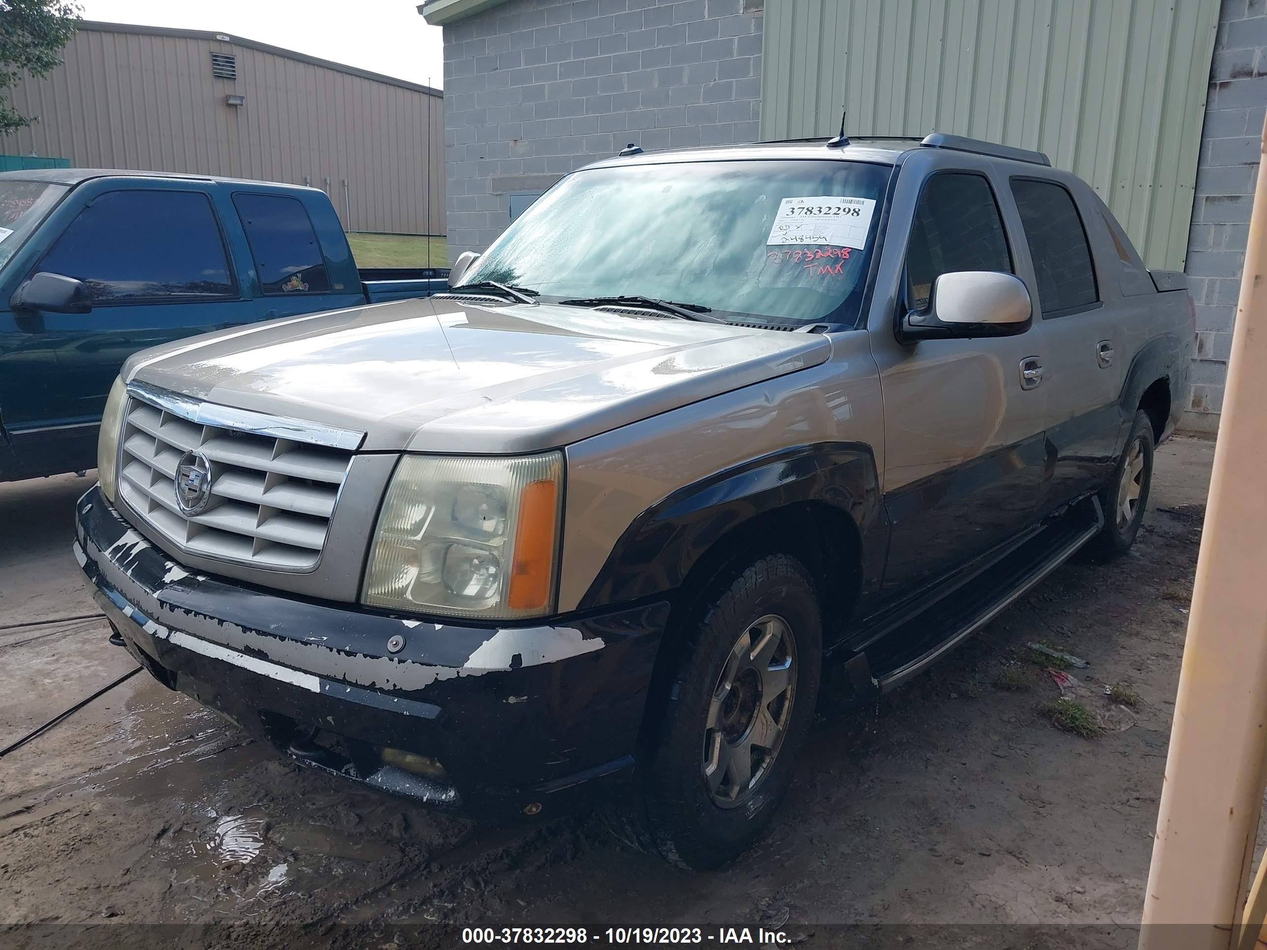 Photo 1 VIN: 3GYEK63N43G320698 - CADILLAC ESCALADE 