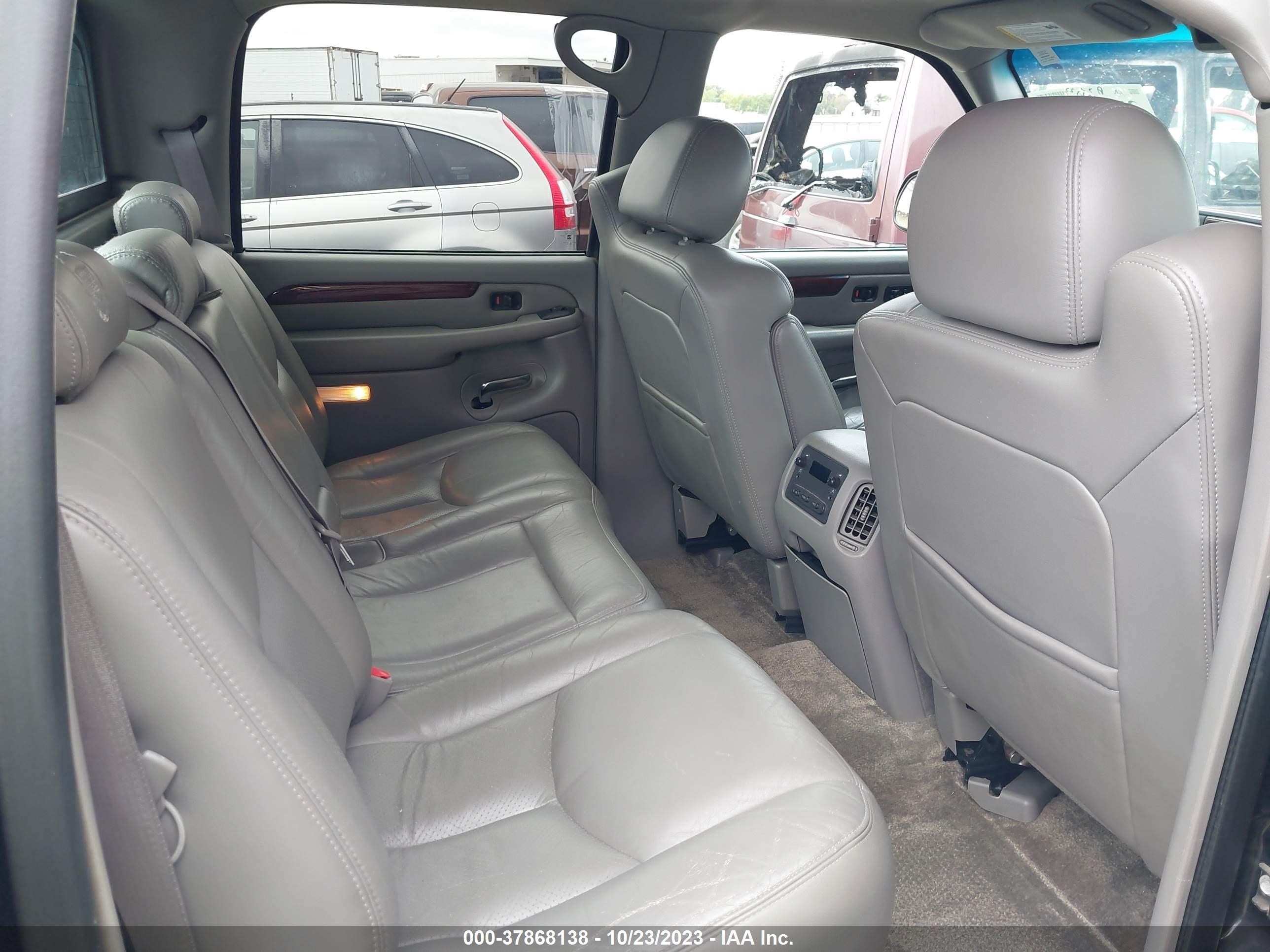 Photo 7 VIN: 3GYEK63N53G177745 - CADILLAC ESCALADE 