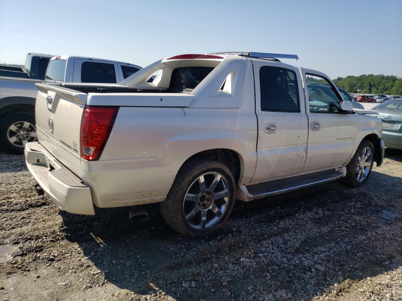 Photo 2 VIN: 3GYEK63N72G329541 - CADILLAC ESCALADE 