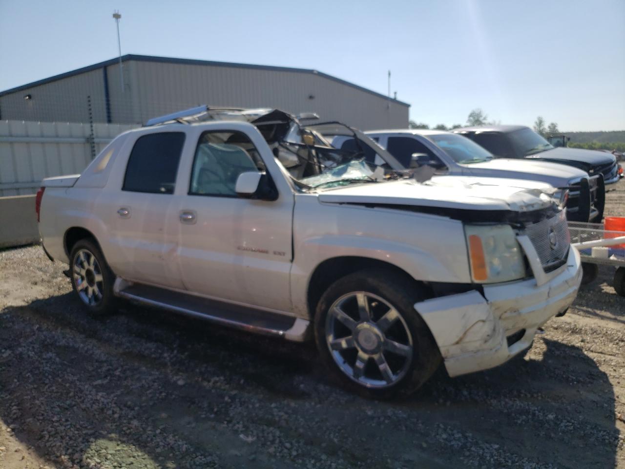 Photo 3 VIN: 3GYEK63N72G329541 - CADILLAC ESCALADE 