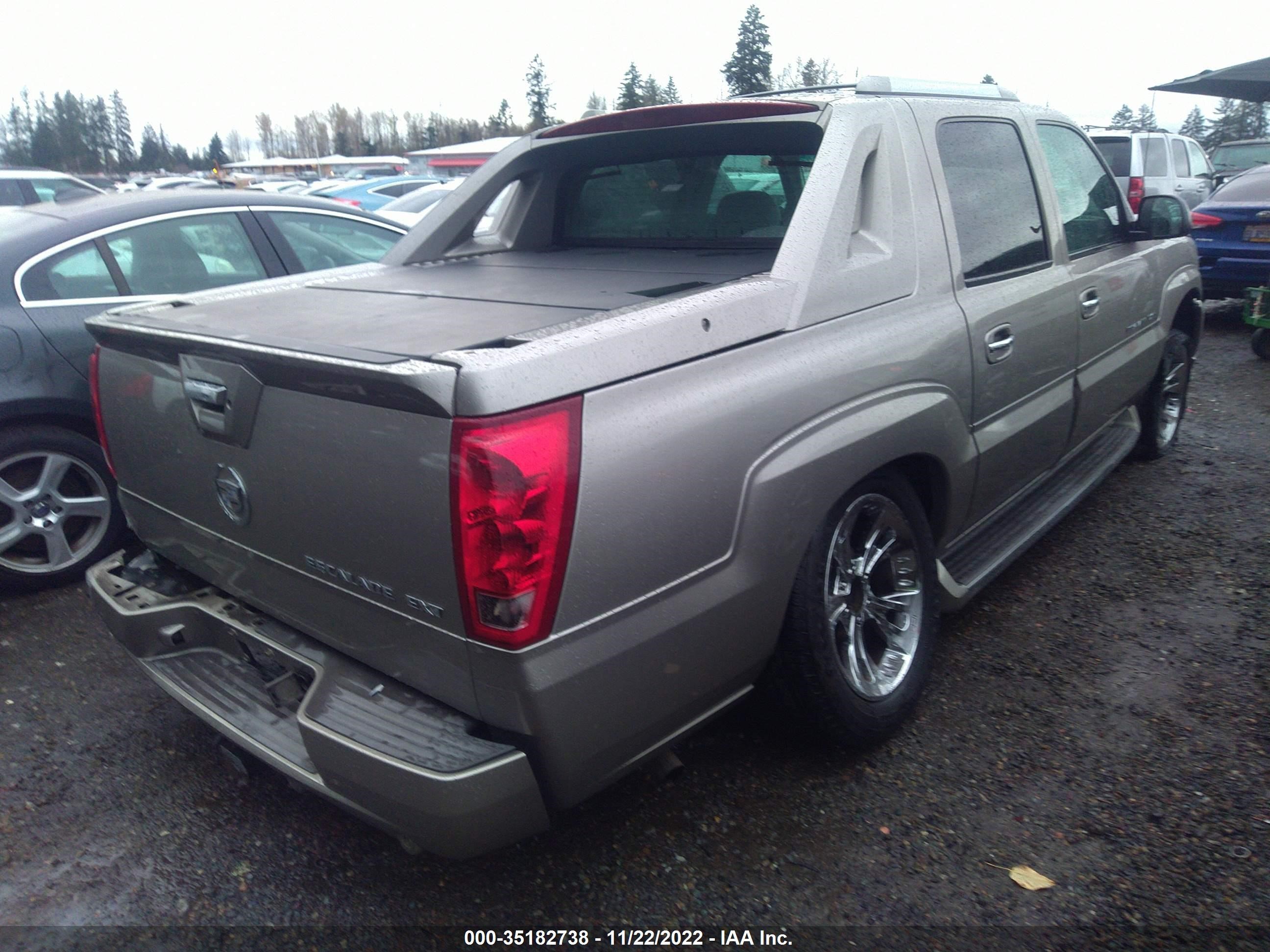 Photo 3 VIN: 3GYEK63N73G155472 - CADILLAC ESCALADE 