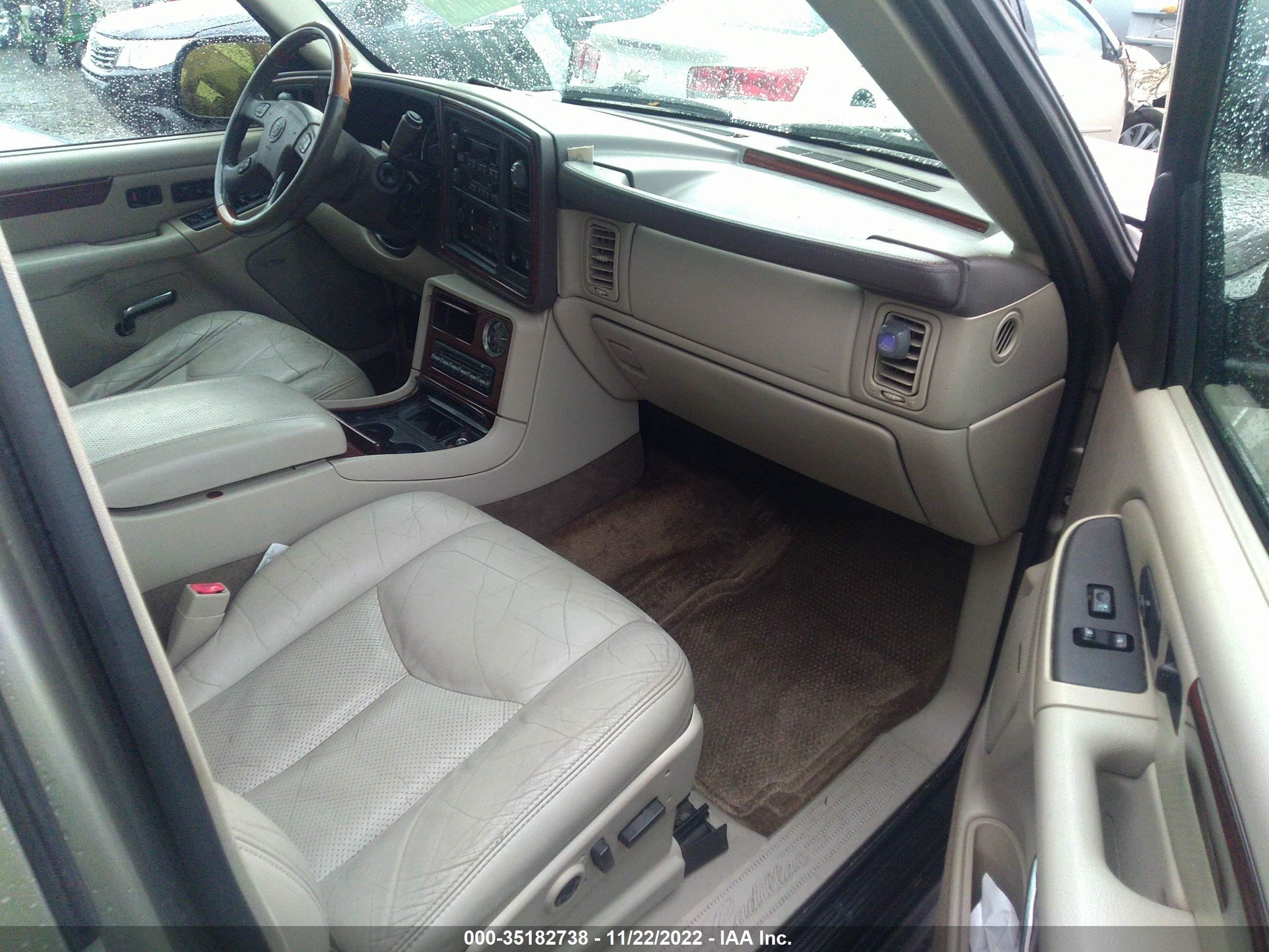 Photo 4 VIN: 3GYEK63N73G155472 - CADILLAC ESCALADE 