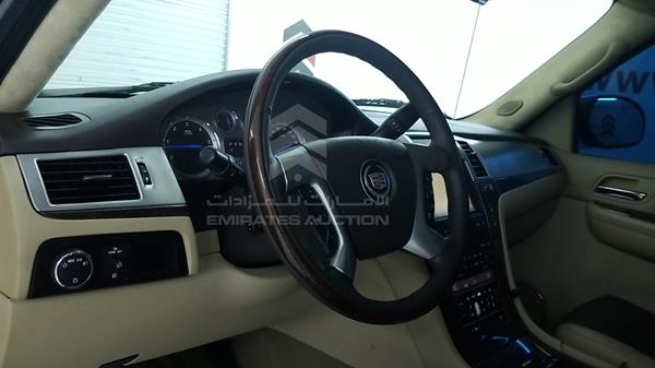 Photo 10 VIN: 3GYFK12229G123908 - CADILLAC ESCALADE 