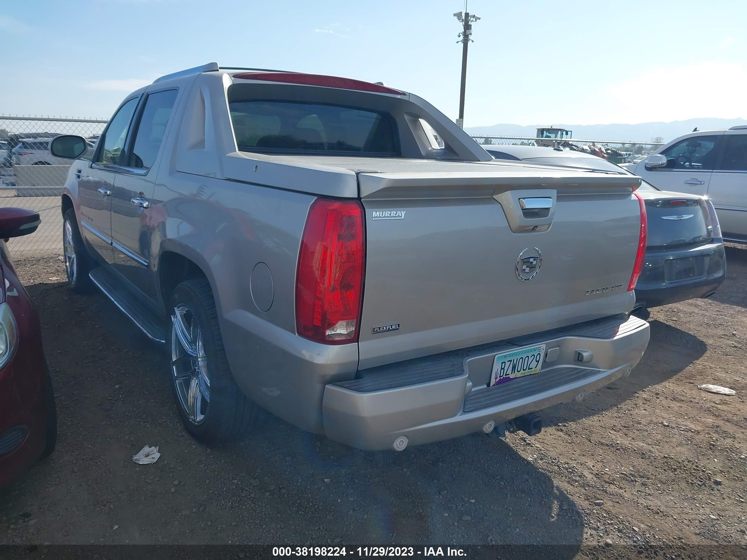 Photo 2 VIN: 3GYFK22269G124839 - CADILLAC ESCALADE 