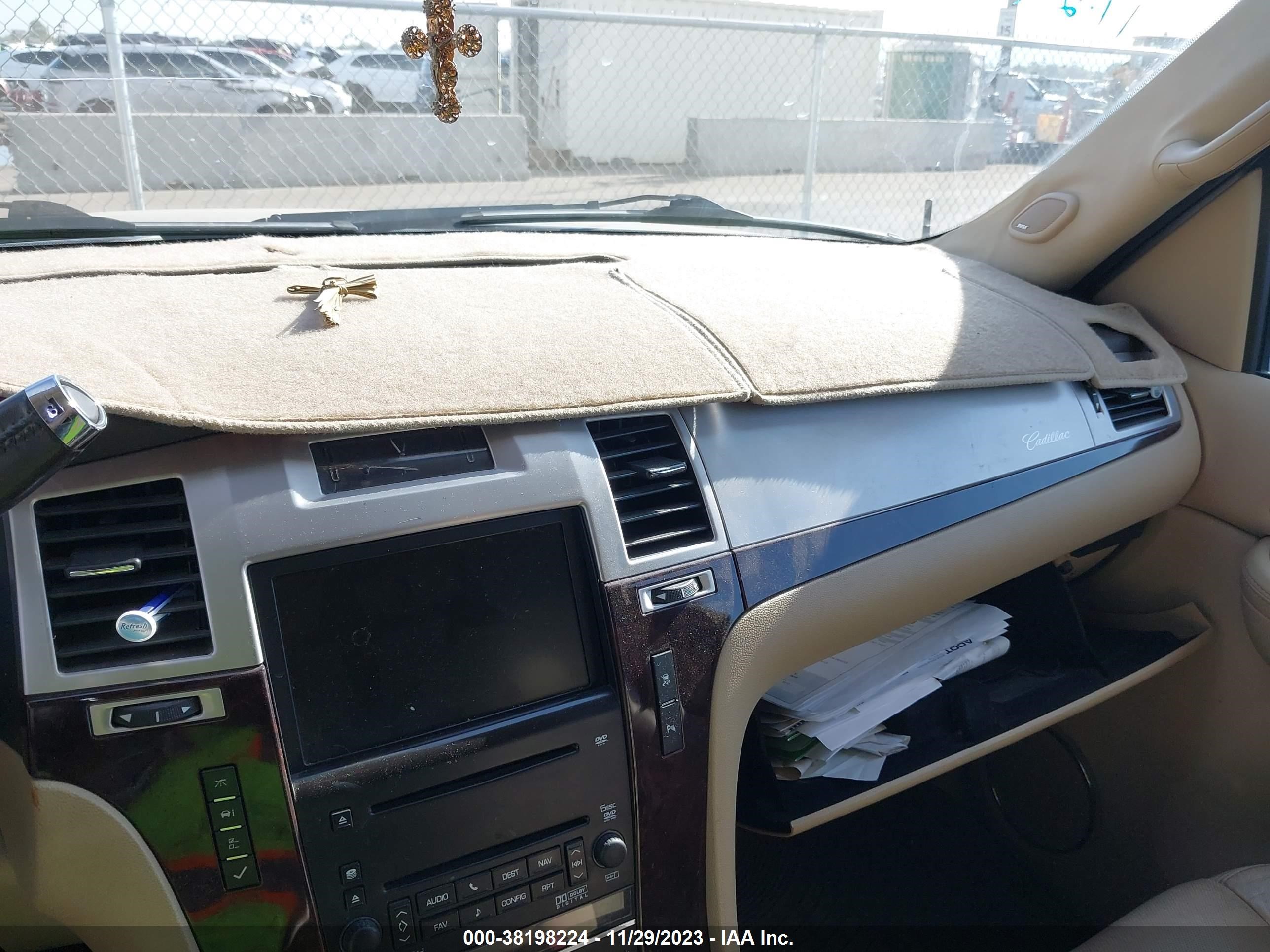 Photo 9 VIN: 3GYFK22269G124839 - CADILLAC ESCALADE 