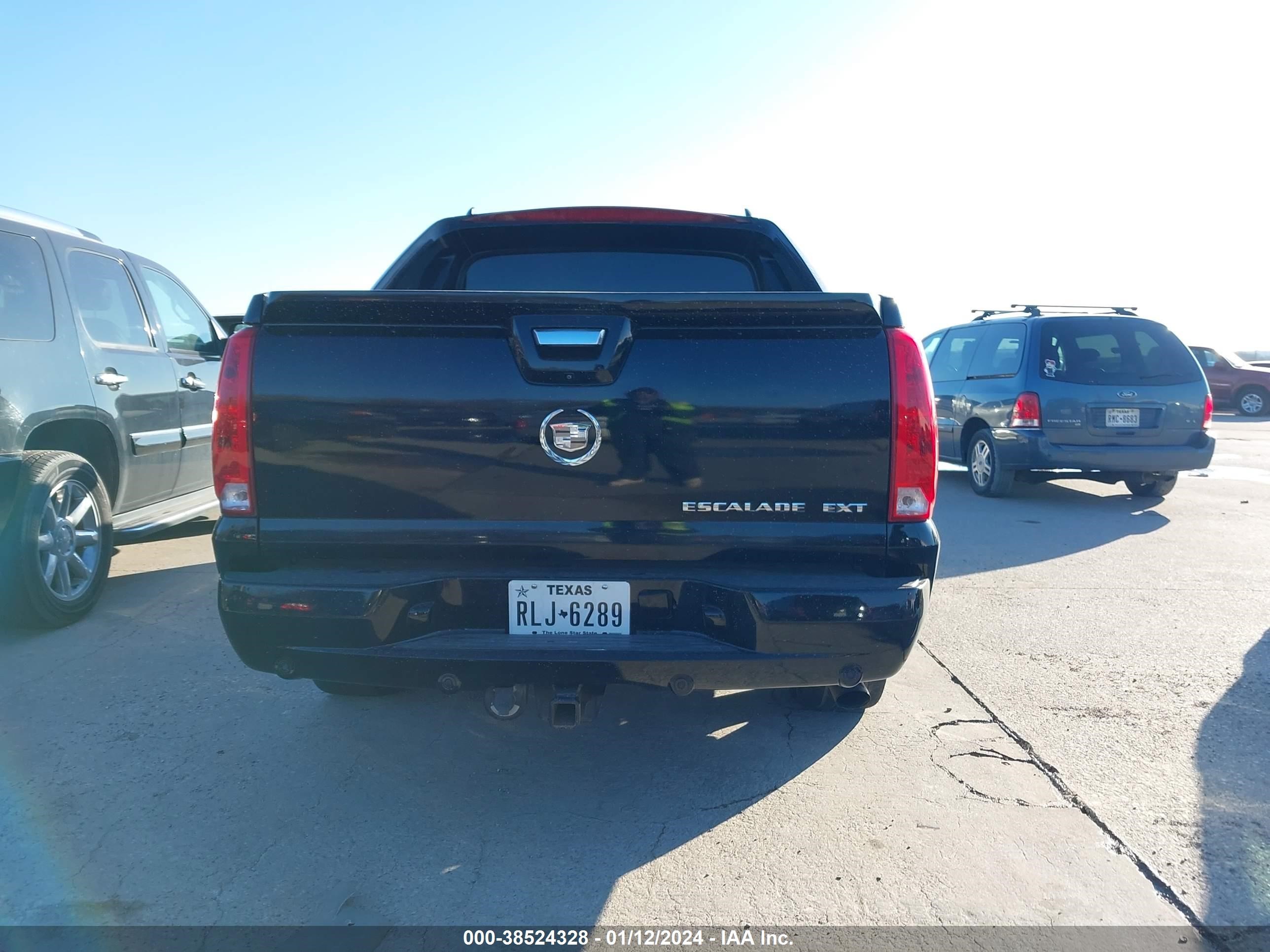 Photo 14 VIN: 3GYFK62848G161611 - CADILLAC ESCALADE 