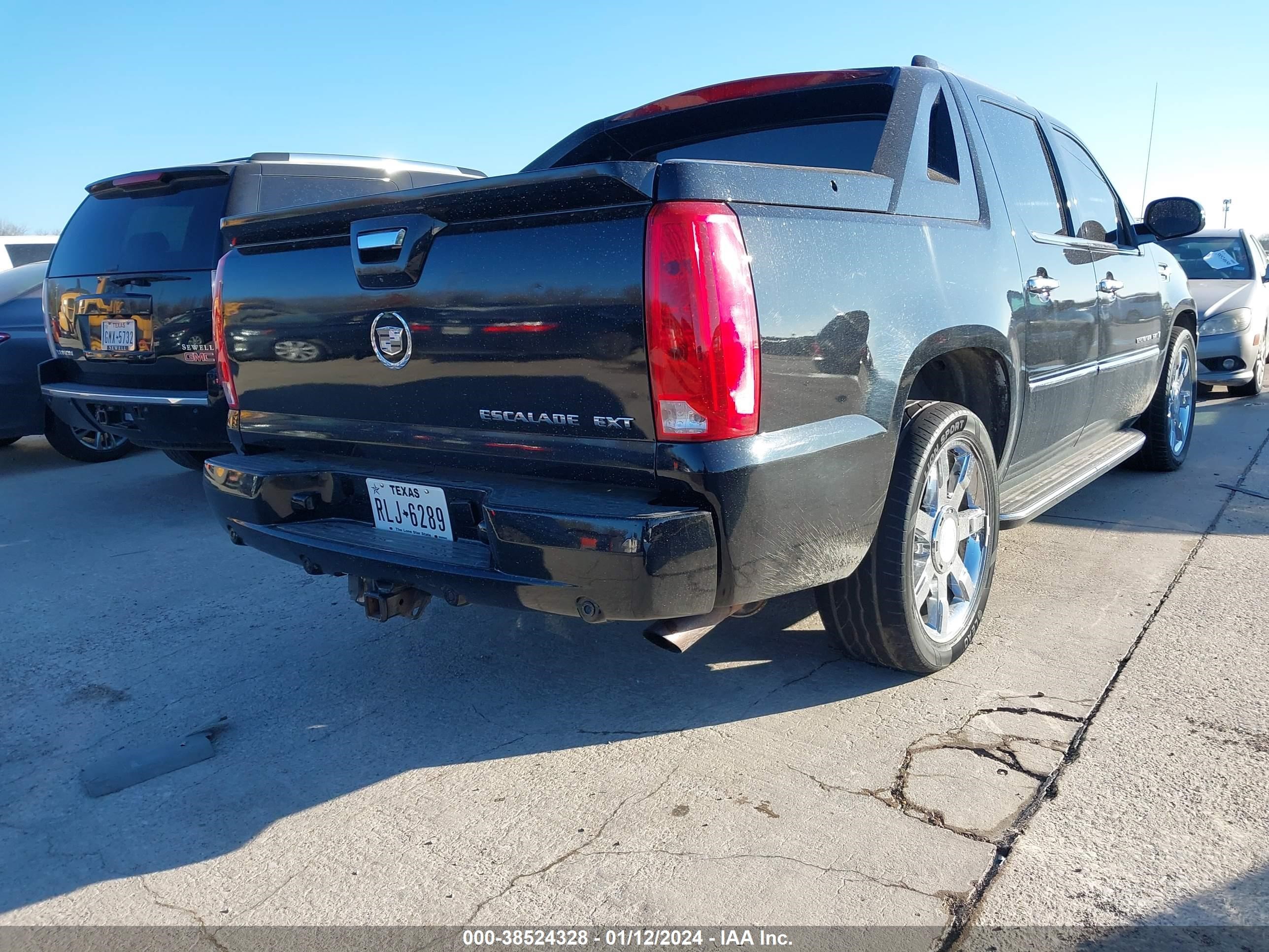 Photo 3 VIN: 3GYFK62848G161611 - CADILLAC ESCALADE 