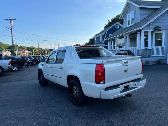 Photo 2 VIN: 3GYFK62898G217557 - CADILLAC ESCALADE E 