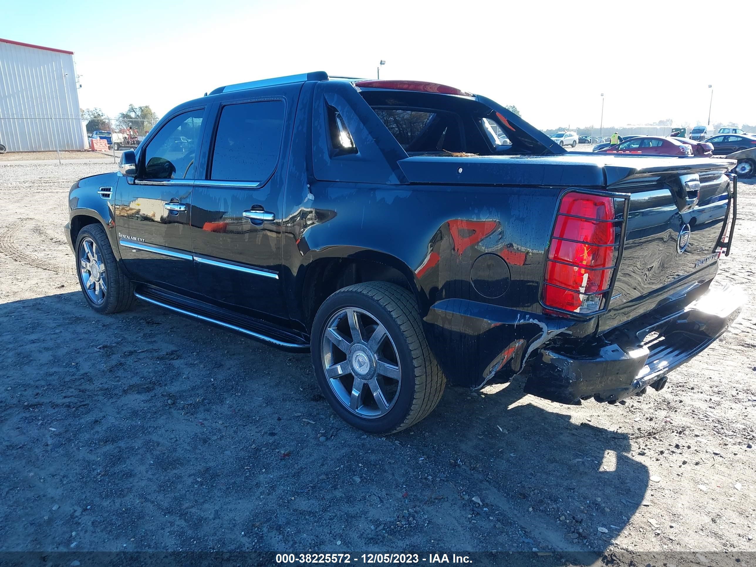 Photo 2 VIN: 3GYFK628X7G147369 - CADILLAC ESCALADE E 