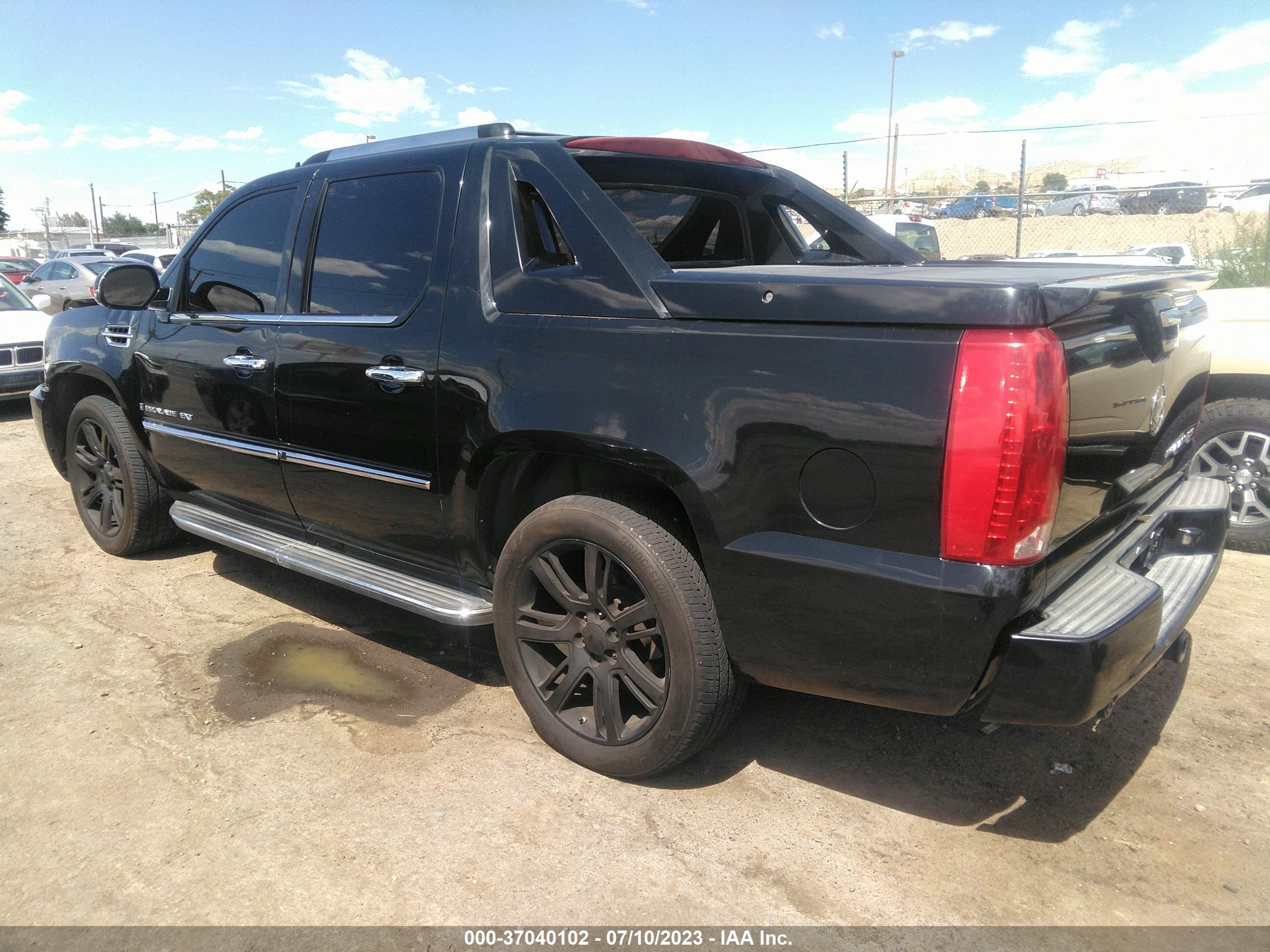 Photo 2 VIN: 3GYFK628X7G164656 - CADILLAC ESCALADE 