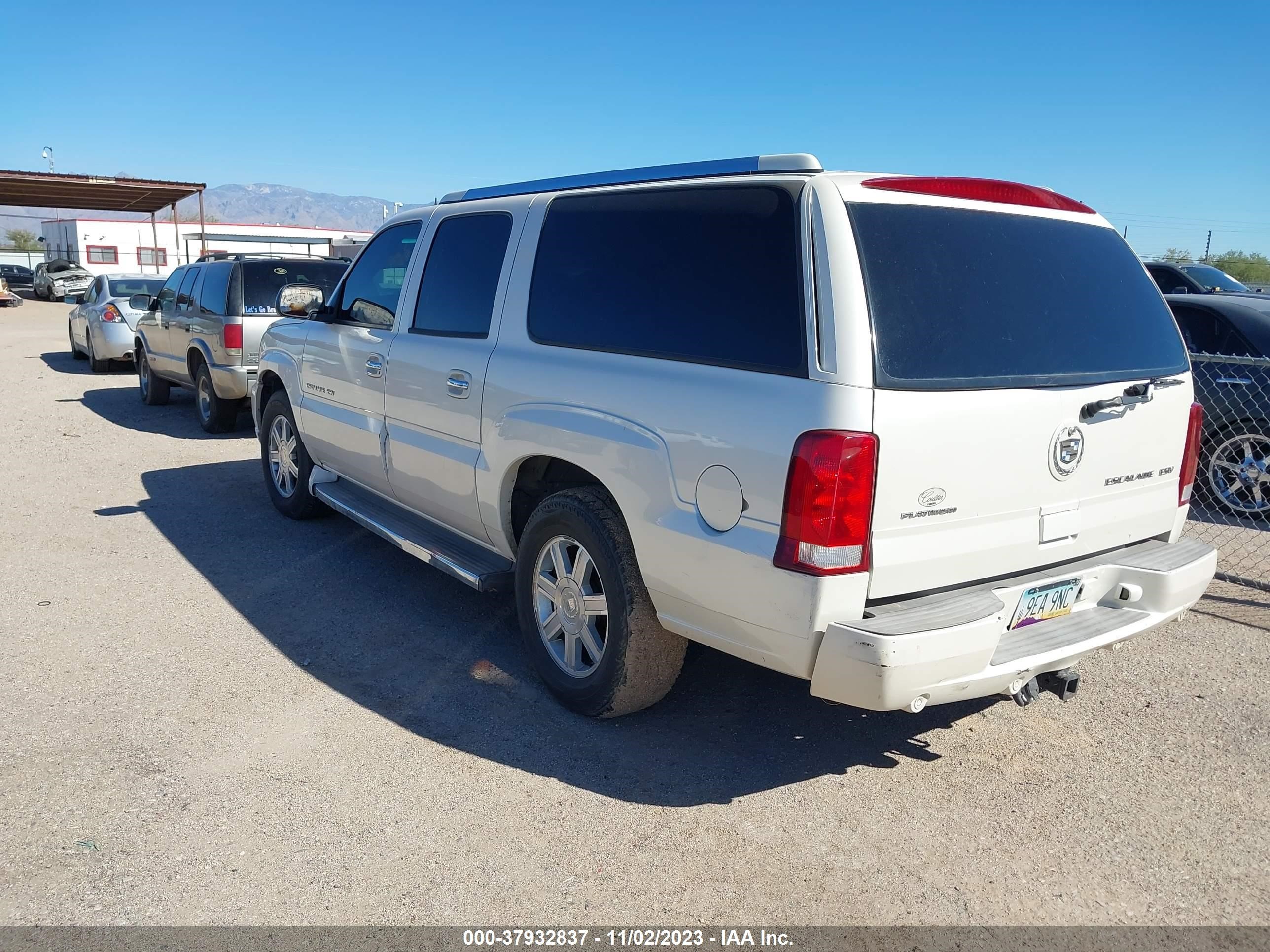 Photo 2 VIN: 3GYFK66N05G217202 - CADILLAC ESCALADE 