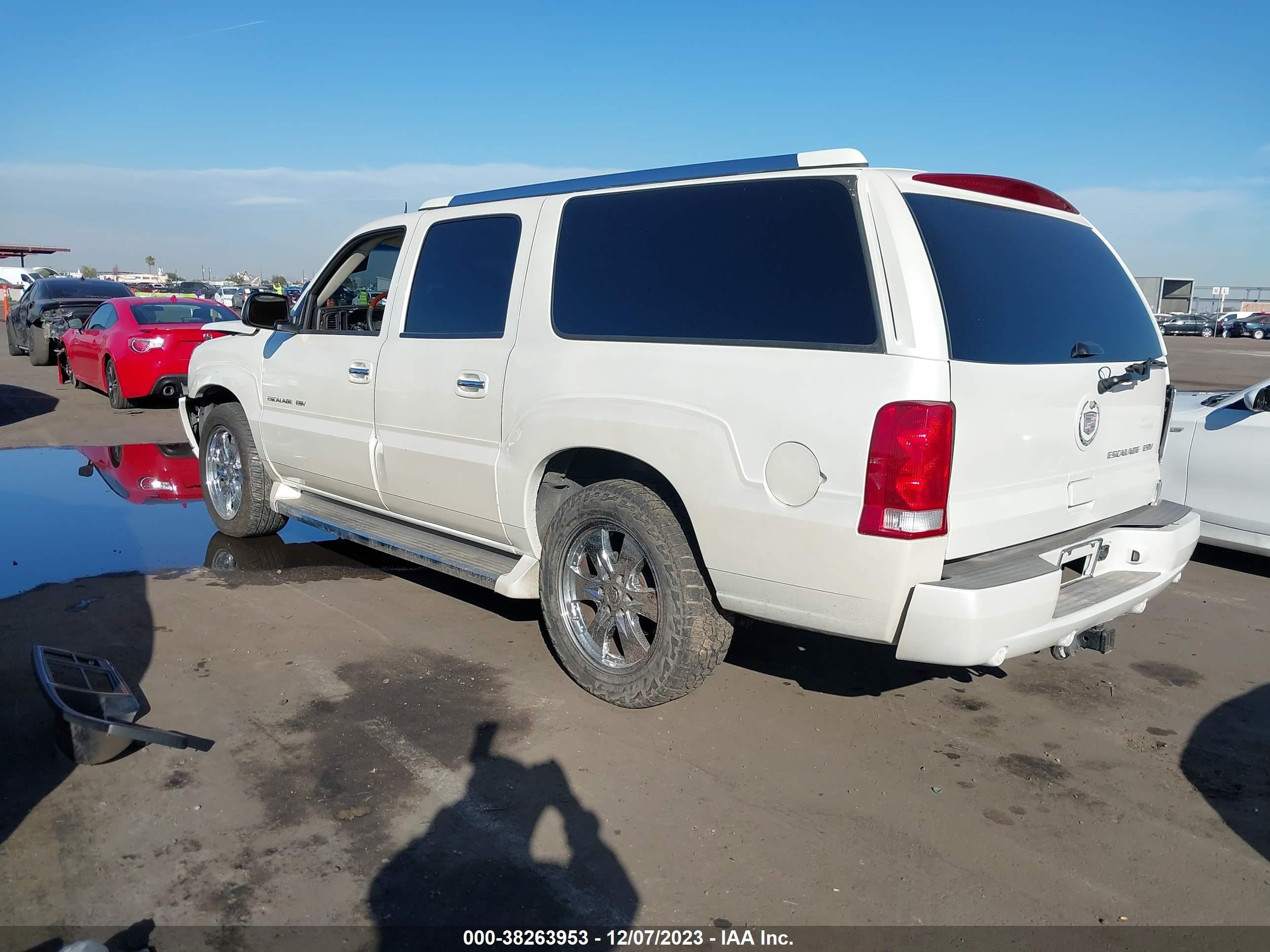 Photo 2 VIN: 3GYFK66N05G224795 - CADILLAC ESCALADE 