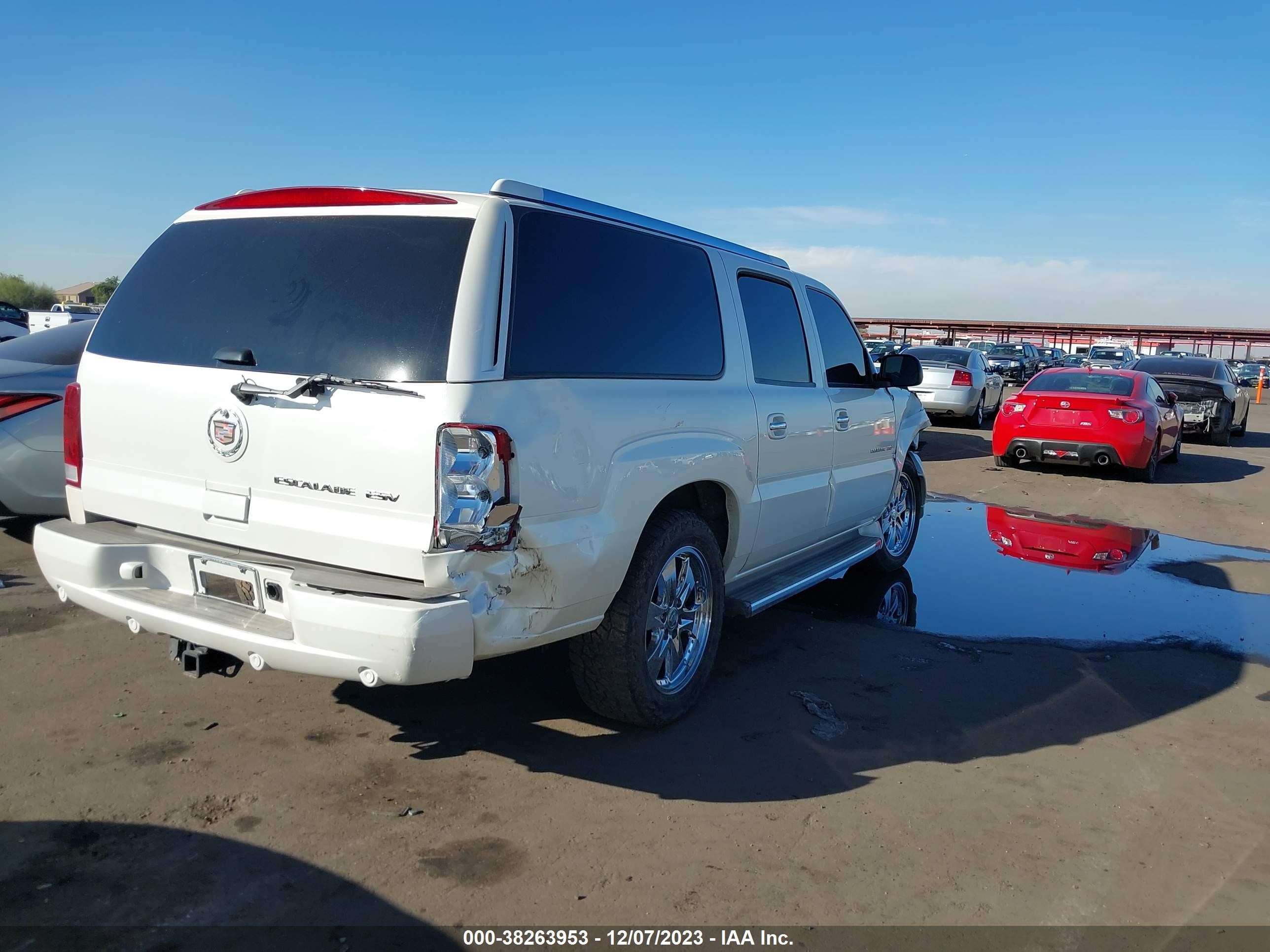 Photo 3 VIN: 3GYFK66N05G224795 - CADILLAC ESCALADE 