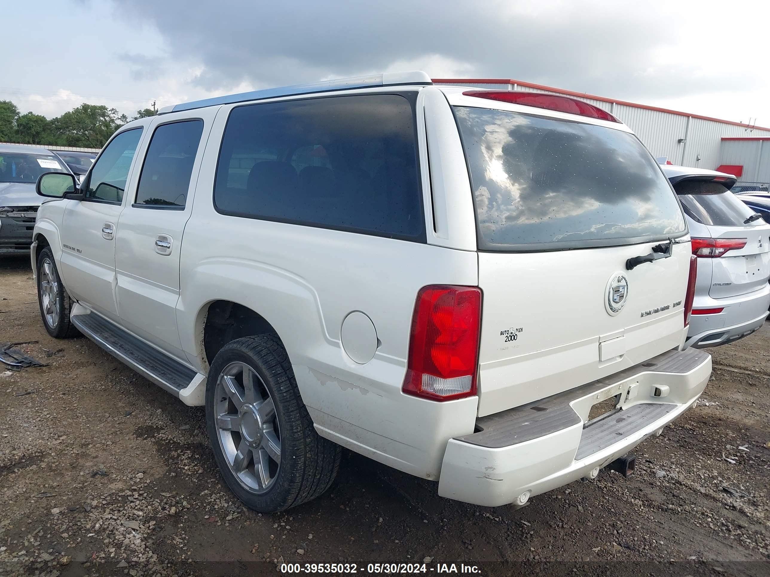 Photo 2 VIN: 3GYFK66N13G250500 - CADILLAC ESCALADE 