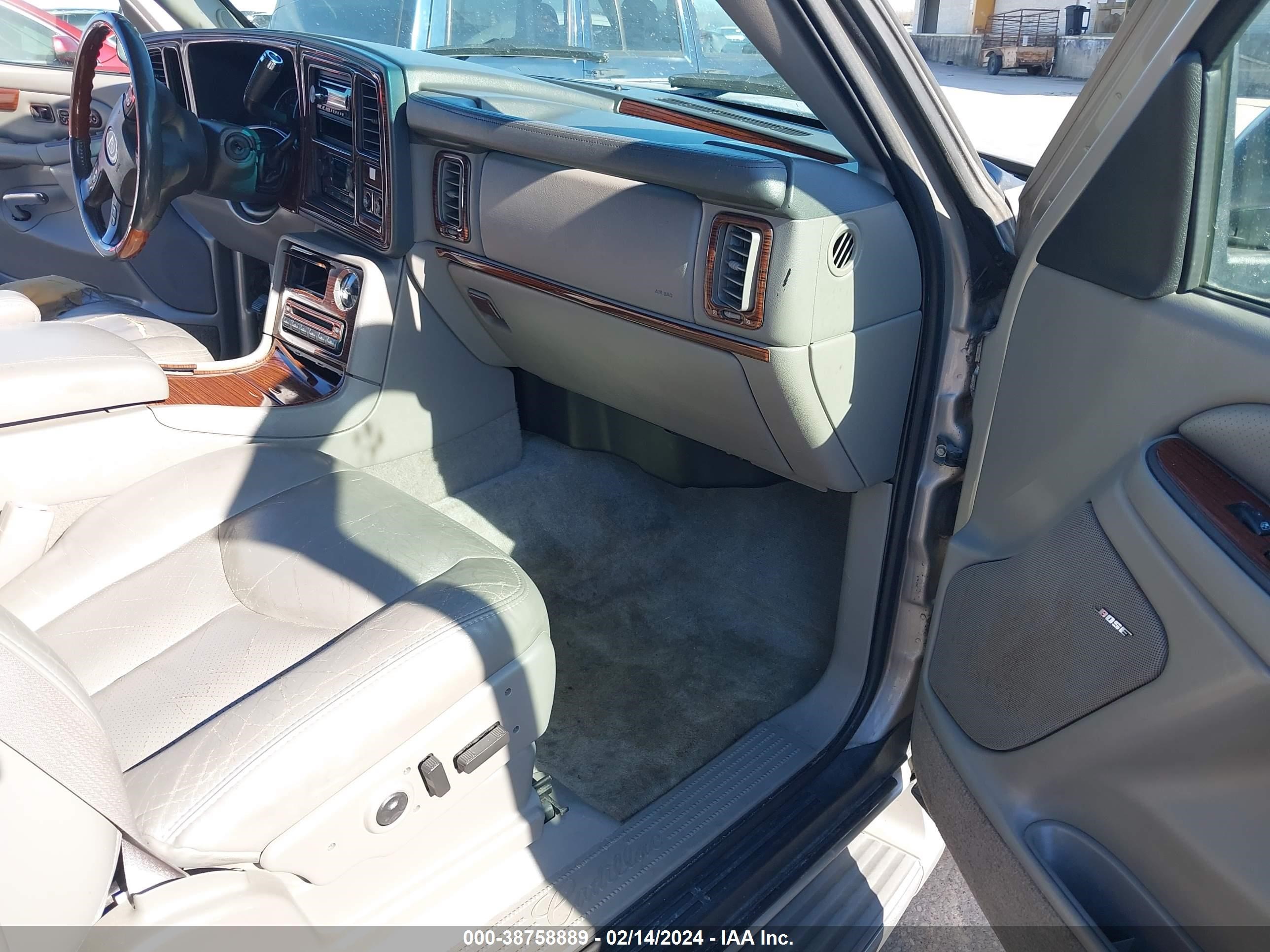 Photo 4 VIN: 3GYFK66N34G124916 - CADILLAC ESCALADE 