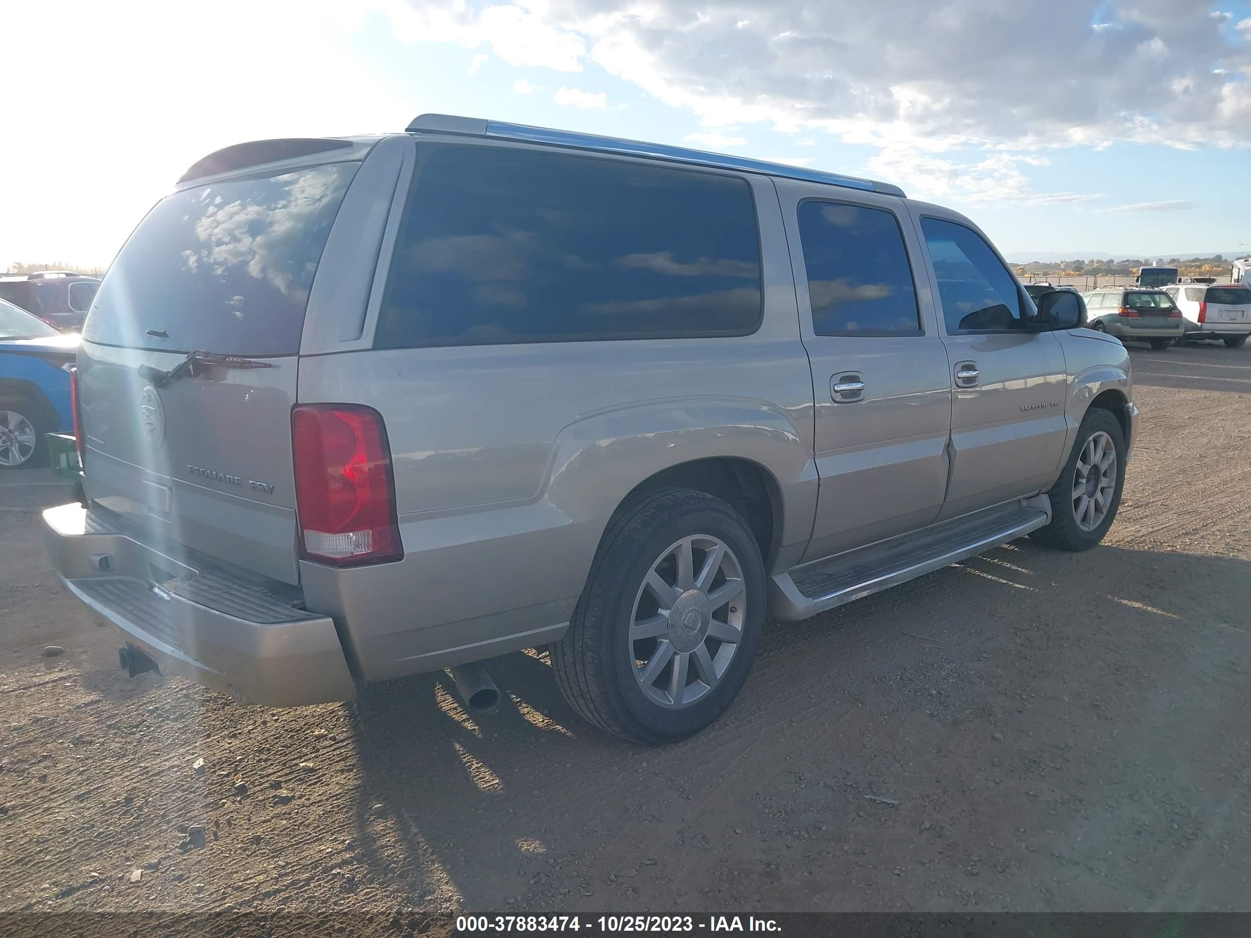 Photo 3 VIN: 3GYFK66N35G236858 - CADILLAC ESCALADE 