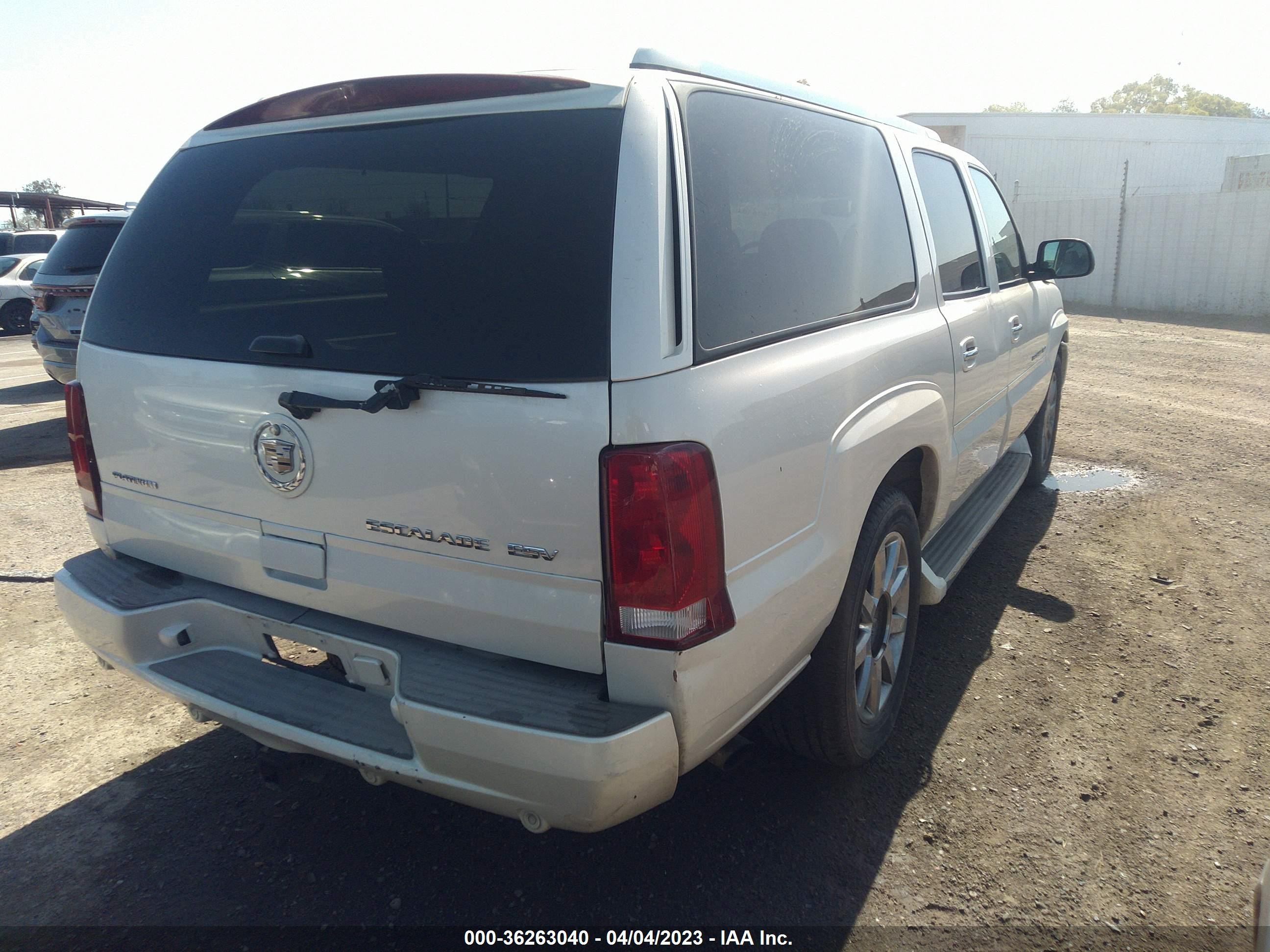 Photo 3 VIN: 3GYFK66N55G184617 - CADILLAC ESCALADE 