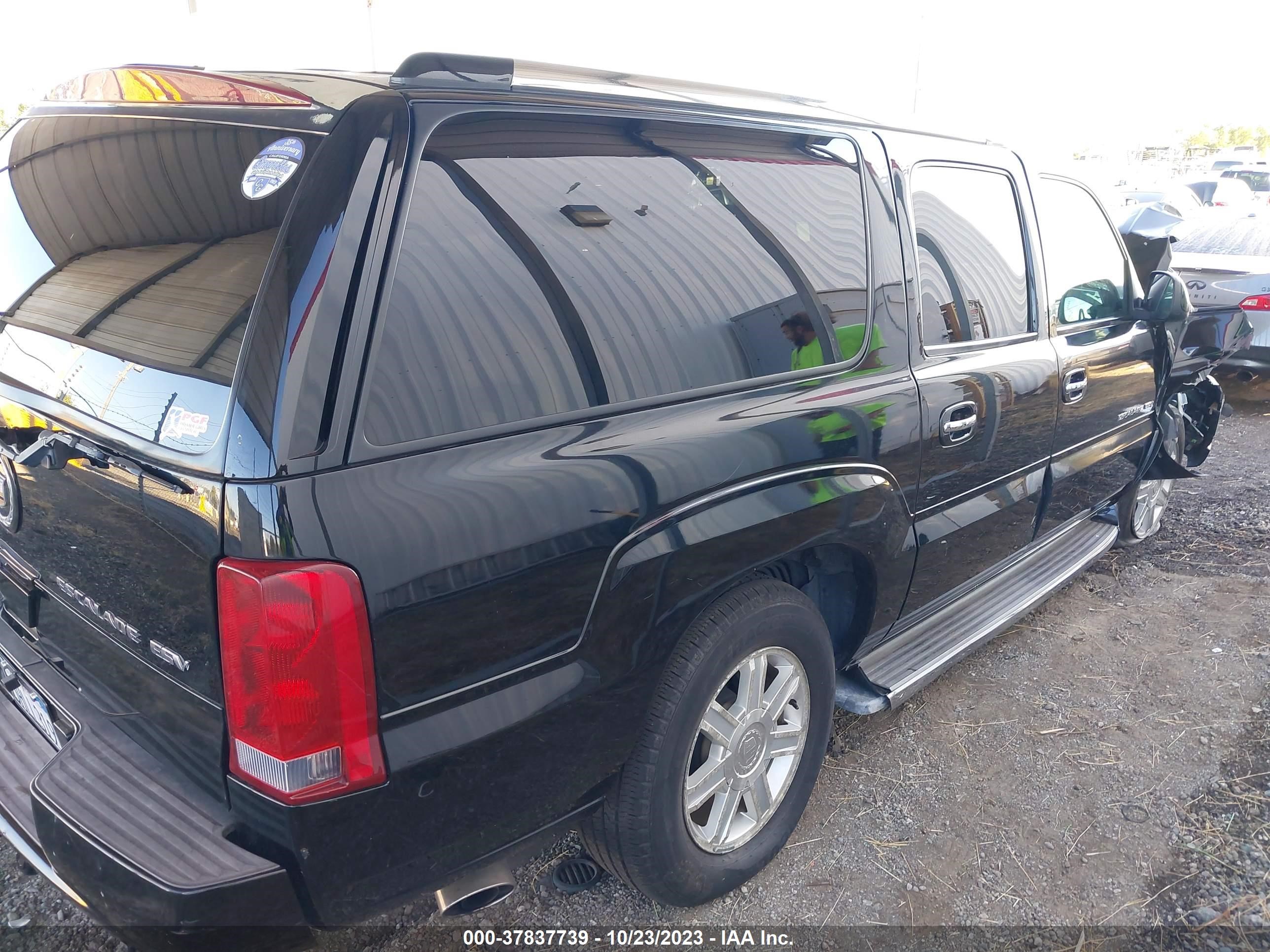 Photo 3 VIN: 3GYFK66N64G244158 - CADILLAC ESCALADE 