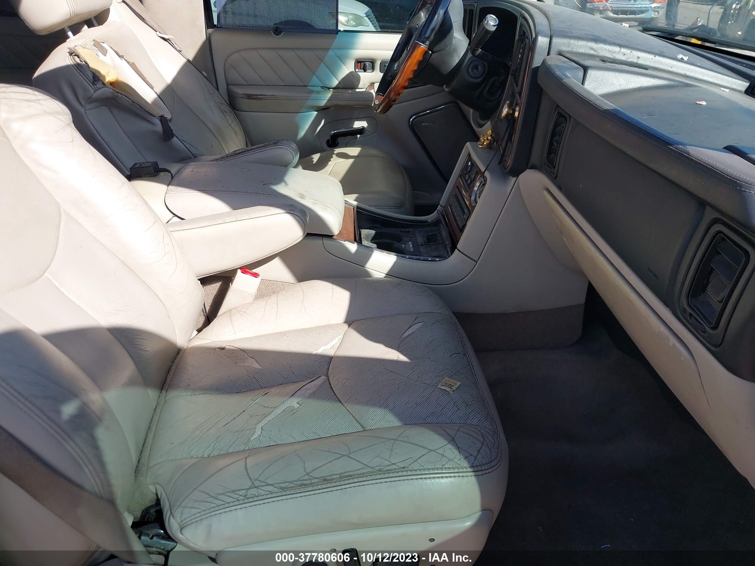 Photo 4 VIN: 3GYFK66N85G235754 - CADILLAC ESCALADE 