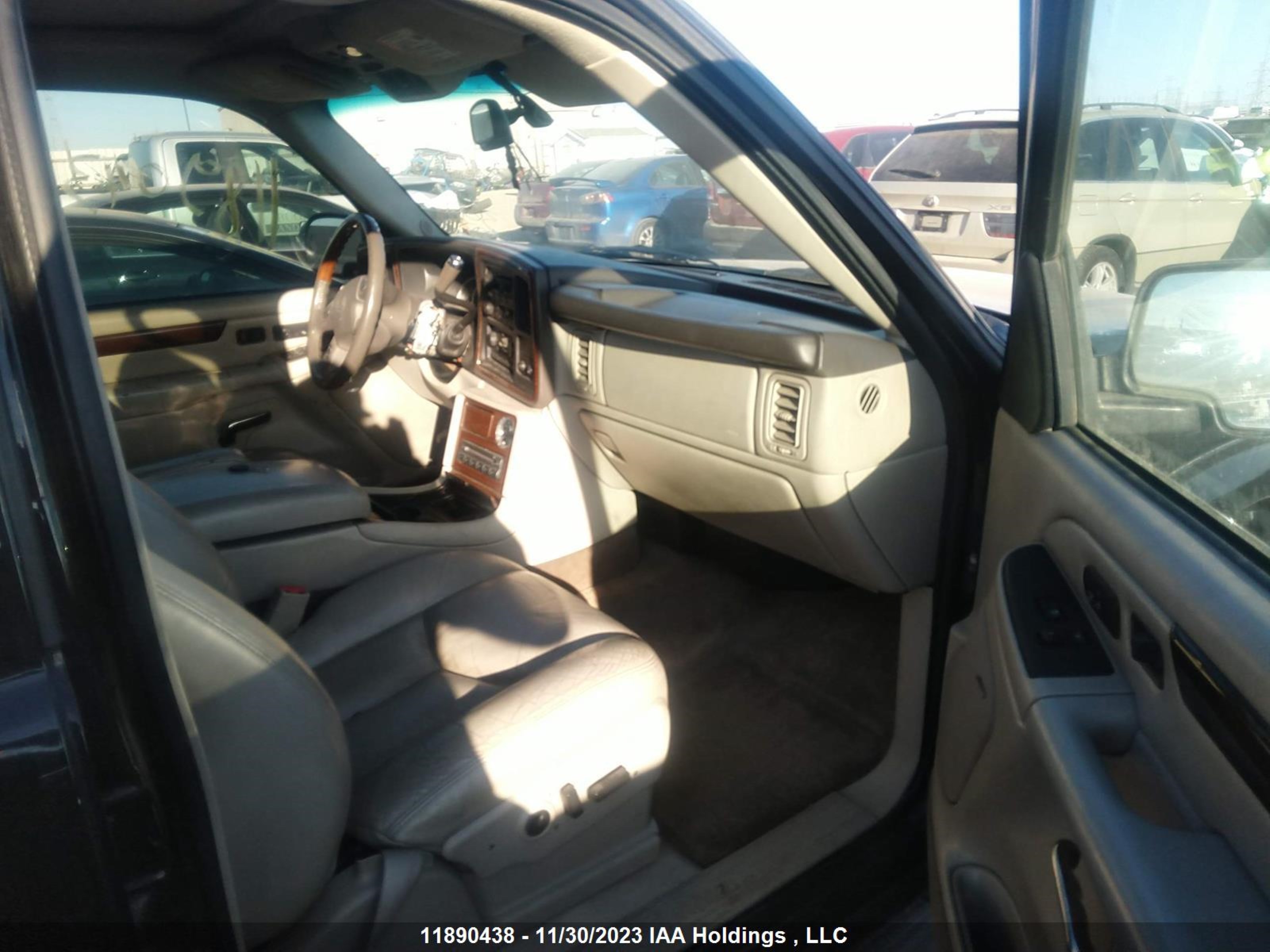 Photo 4 VIN: 3GYFK66N93G239096 - CADILLAC ESCALADE 