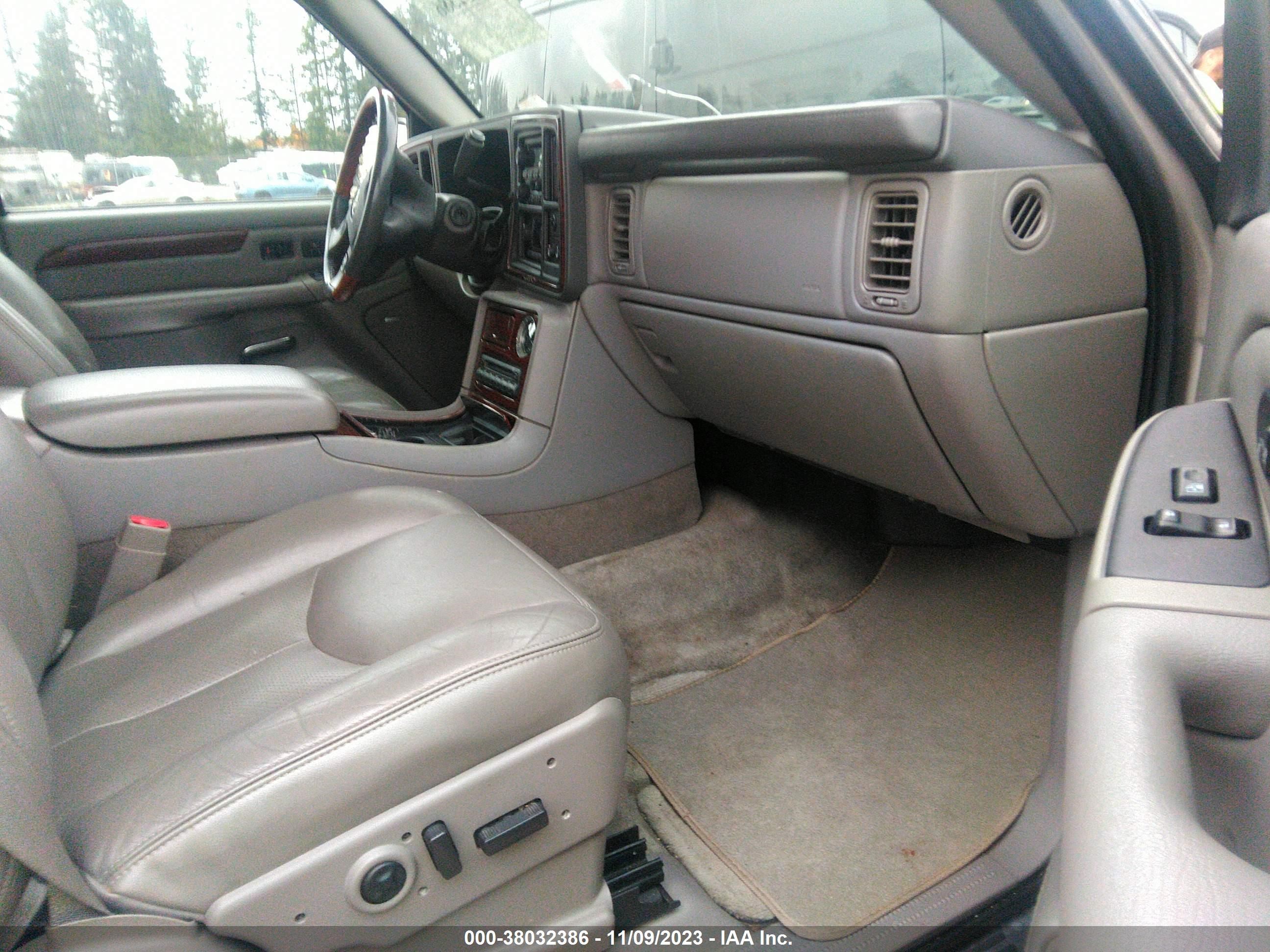 Photo 4 VIN: 3GYFK66N94G200249 - CADILLAC ESCALADE 