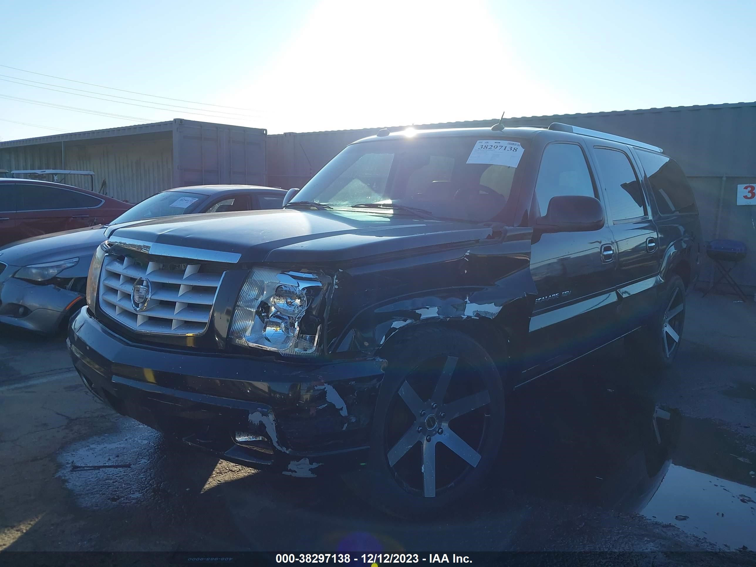 Photo 5 VIN: 3GYFK66N94G327907 - CADILLAC ESCALADE 