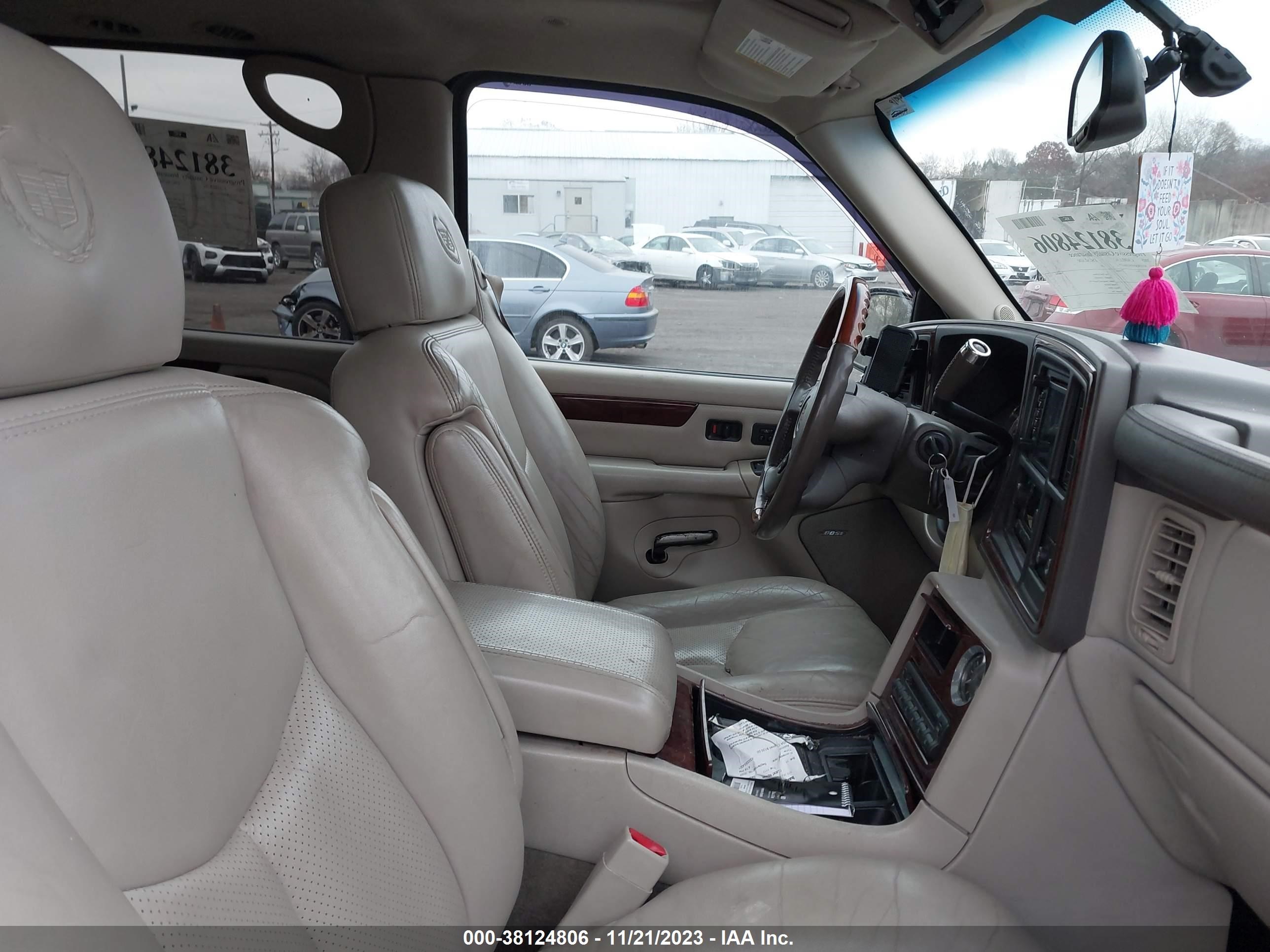 Photo 4 VIN: 3GYFK66N95G186127 - CADILLAC ESCALADE 