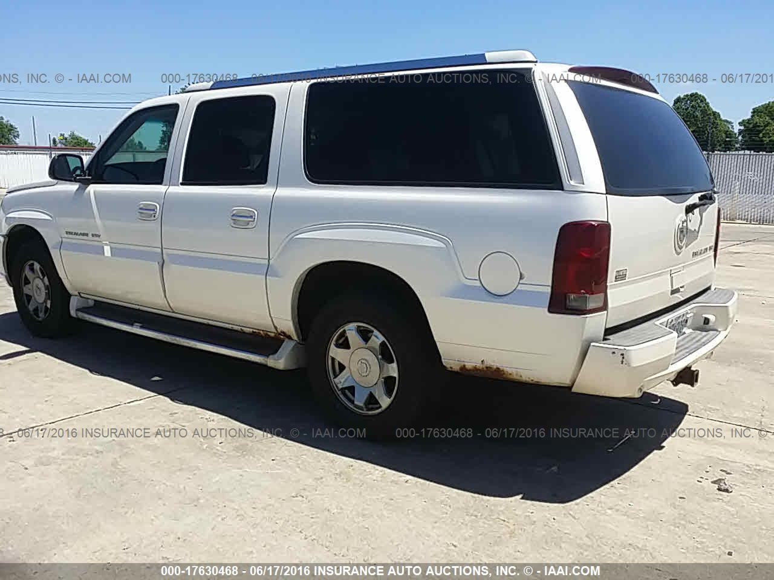 Photo 2 VIN: 3GYFK66NX3G230021 - CADILLAC ESCALADE 