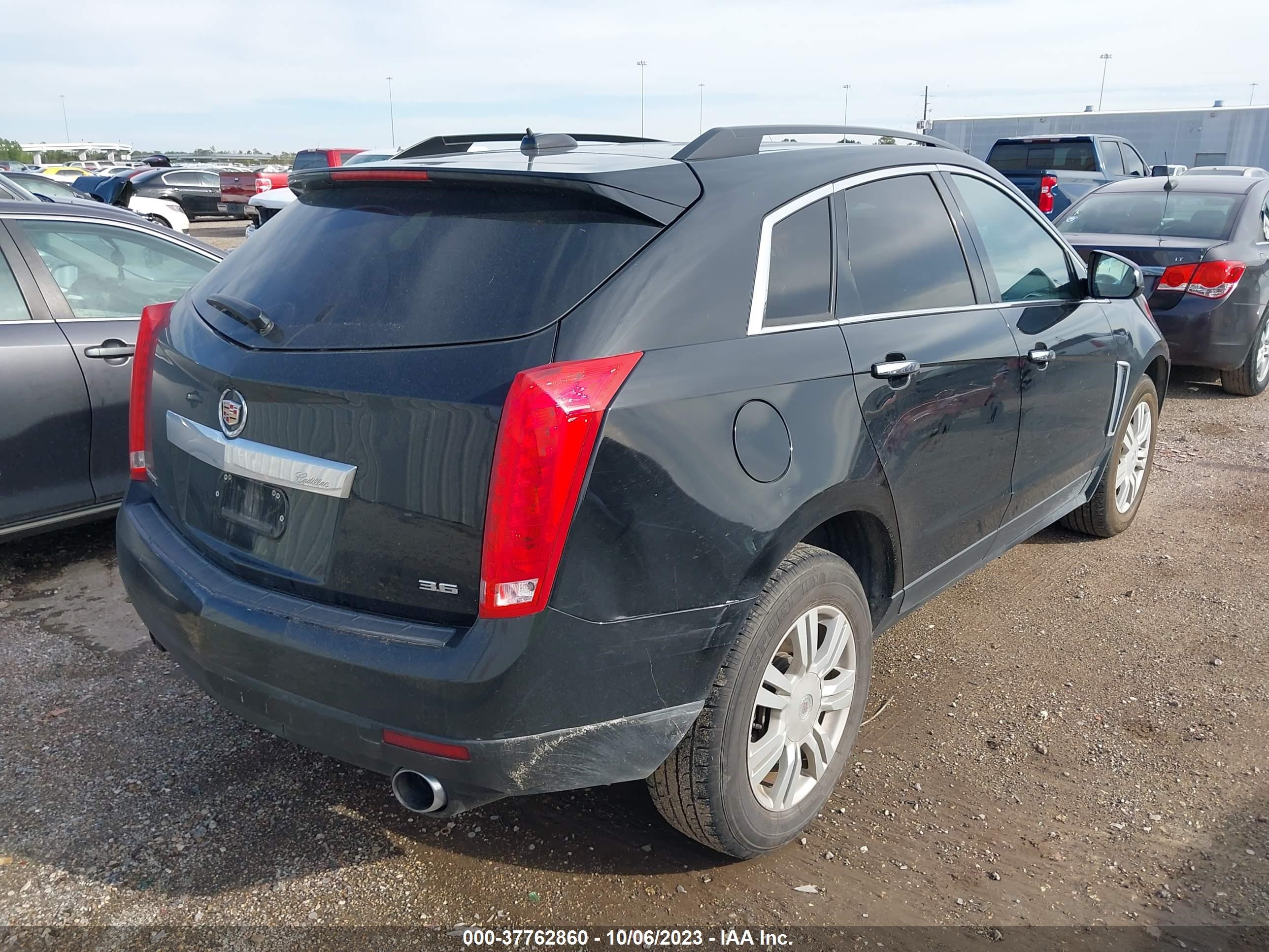 Photo 3 VIN: 3GYFNAE30FS629080 - CADILLAC SRX 