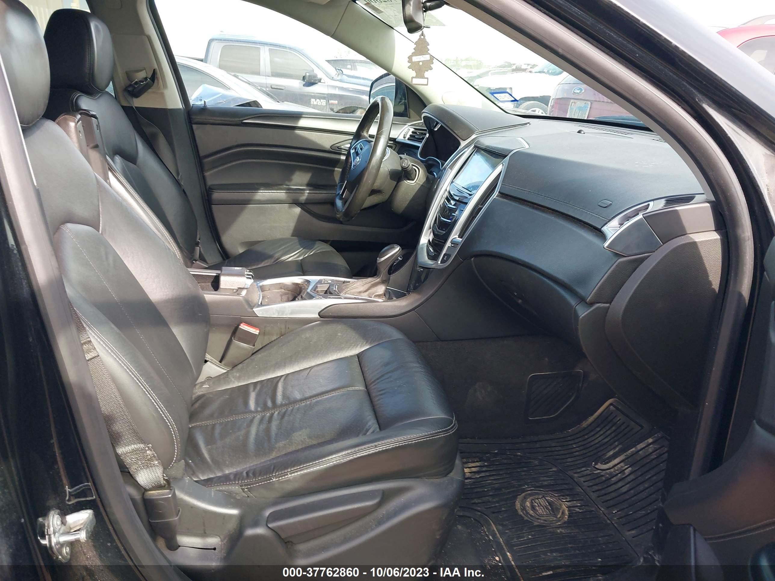 Photo 4 VIN: 3GYFNAE30FS629080 - CADILLAC SRX 