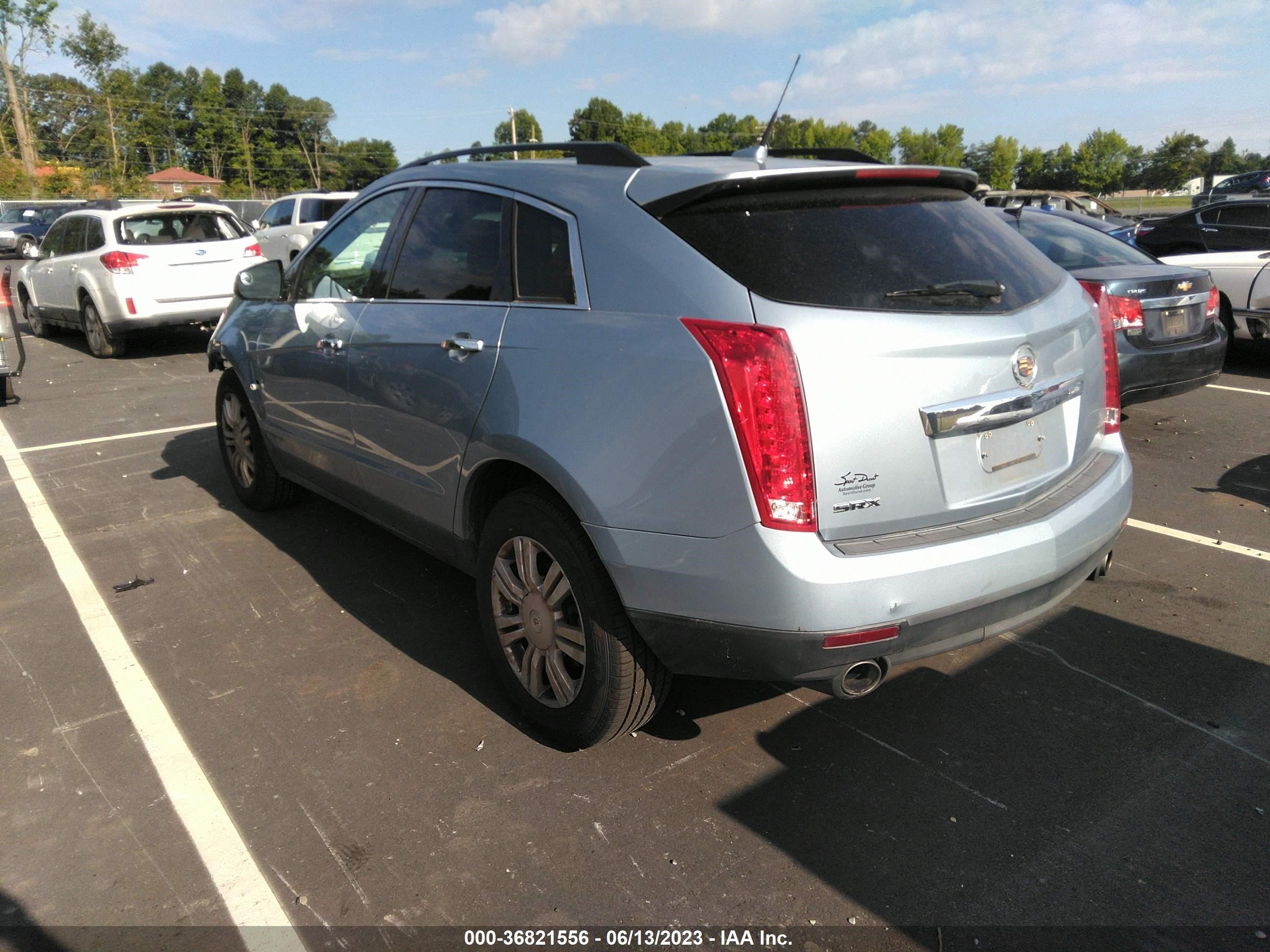 Photo 2 VIN: 3GYFNAE31DS636035 - CADILLAC SRX 