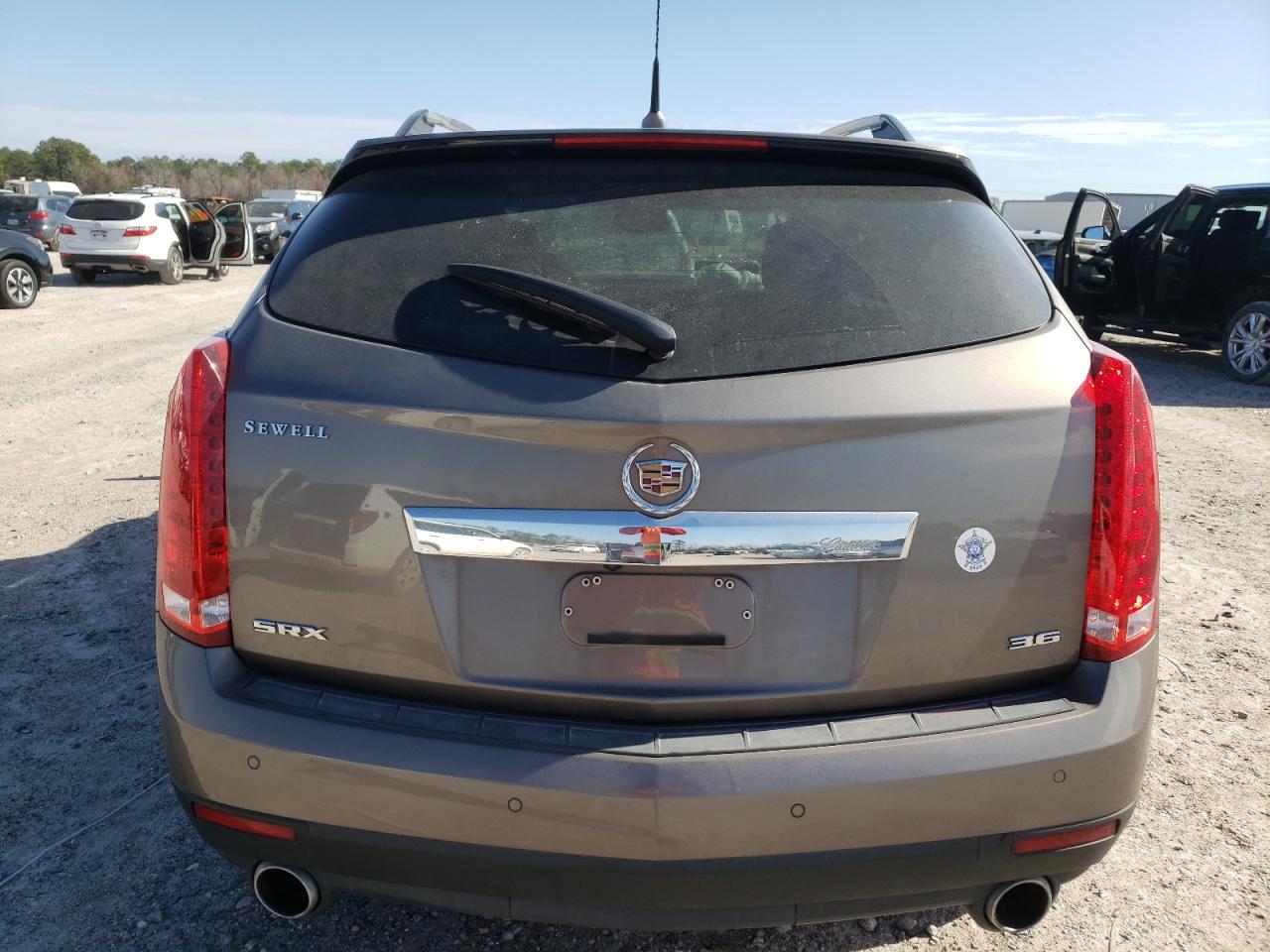 Photo 5 VIN: 3GYFNAE32CS562350 - CADILLAC SRX 